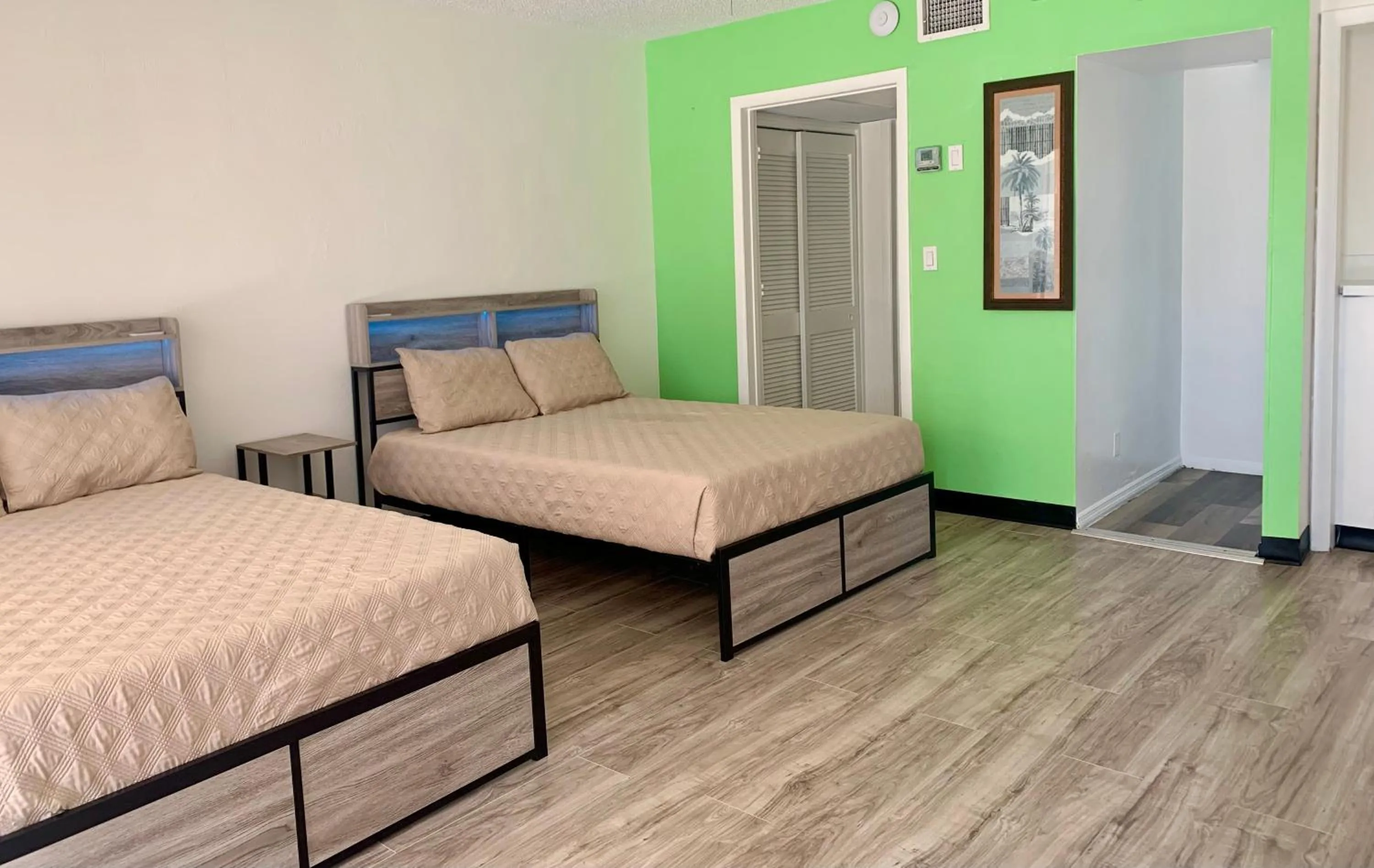 Bedroom, Bed in OCEANS 735 of DEERFIELD BEACH