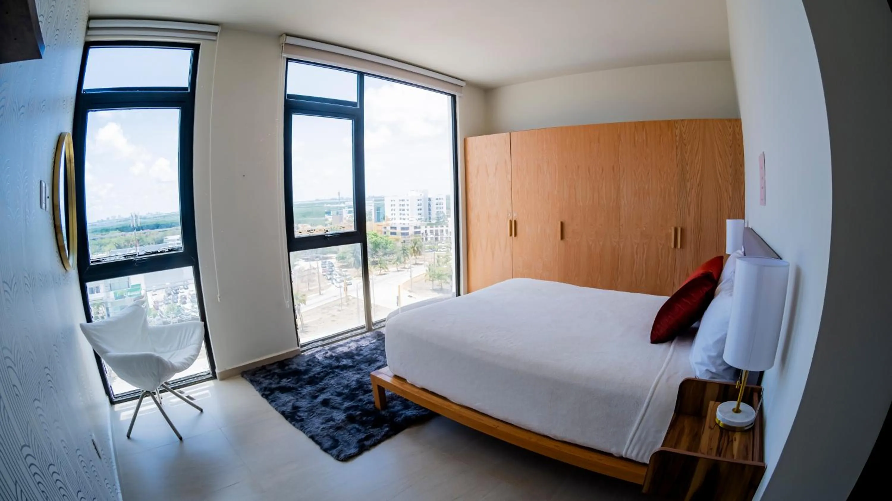 Bed in San Francisco by Andiani Travel