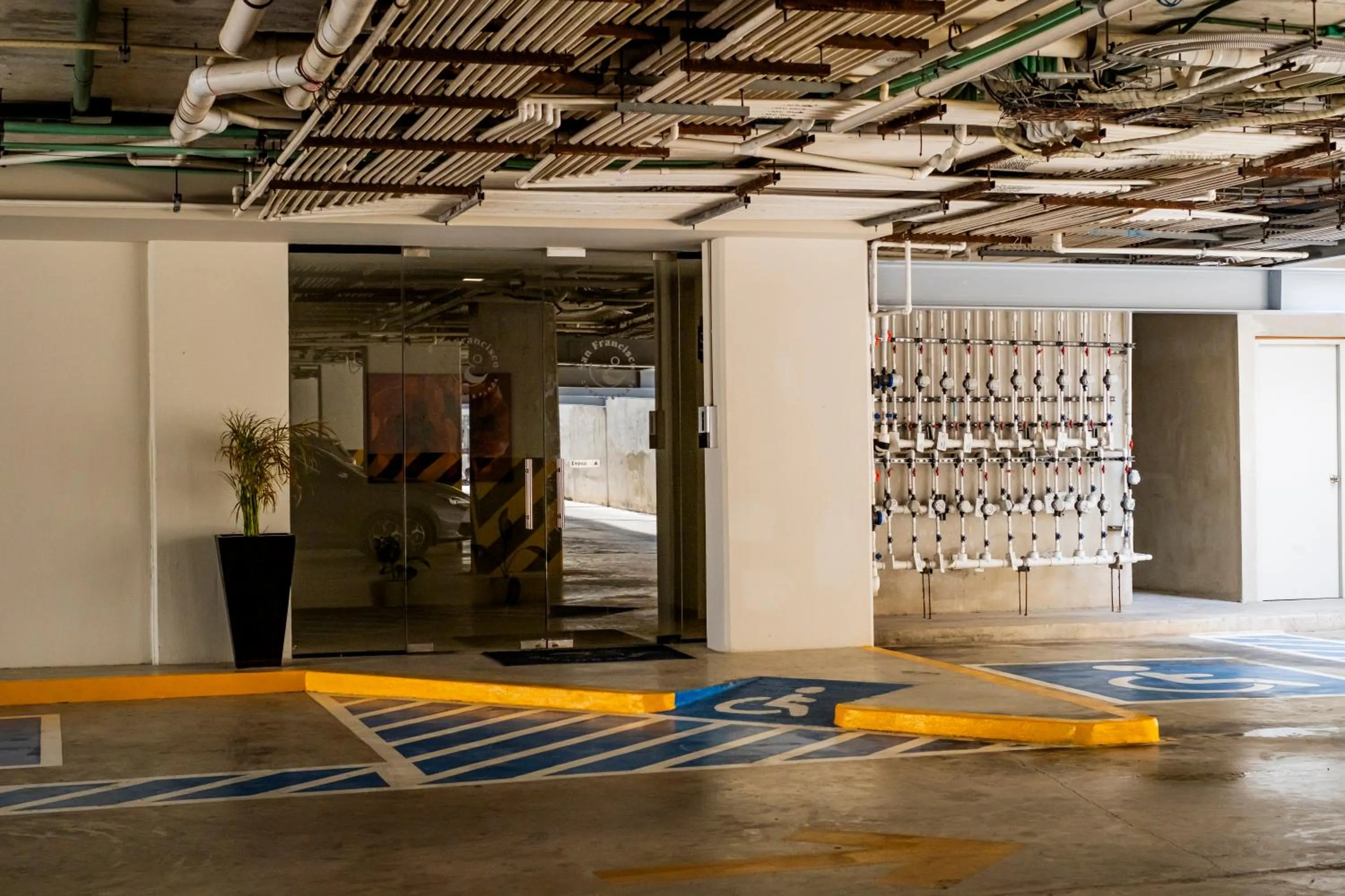 Parking in San Francisco by Andiani Travel