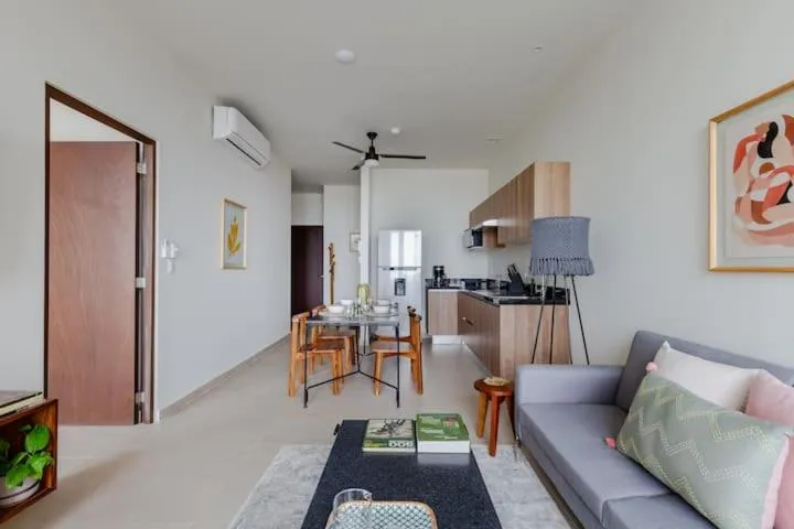 Kitchen or kitchenette in San Francisco by Andiani Travel