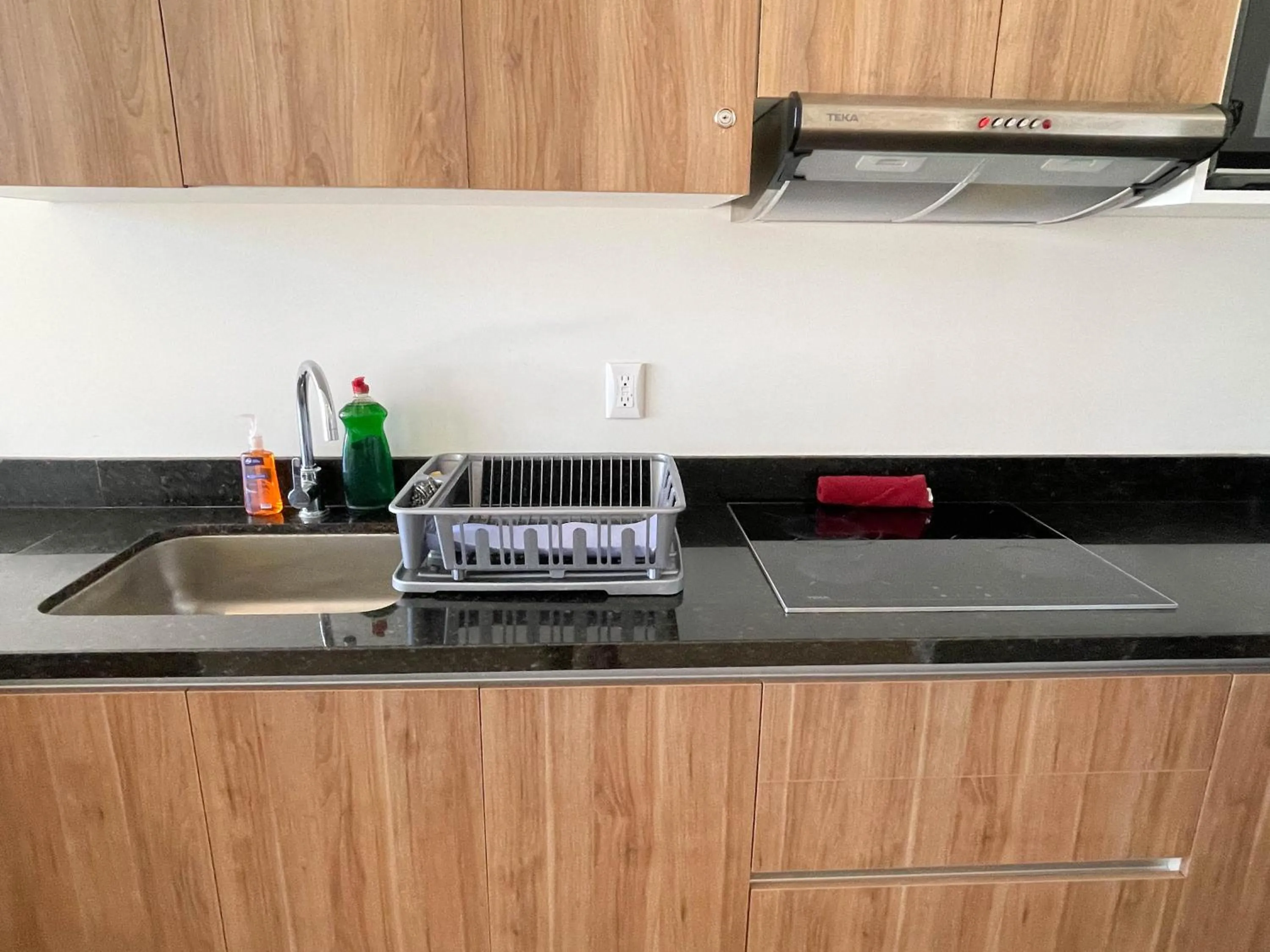 Kitchen or kitchenette in San Francisco by Andiani Travel