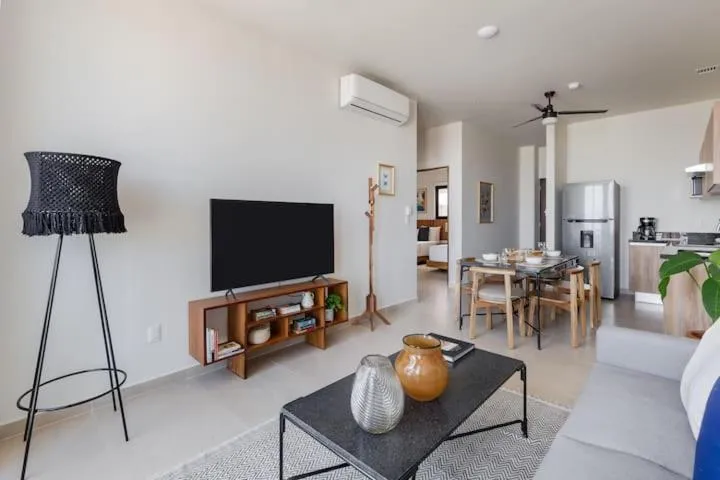 TV and multimedia in San Francisco by Andiani Travel