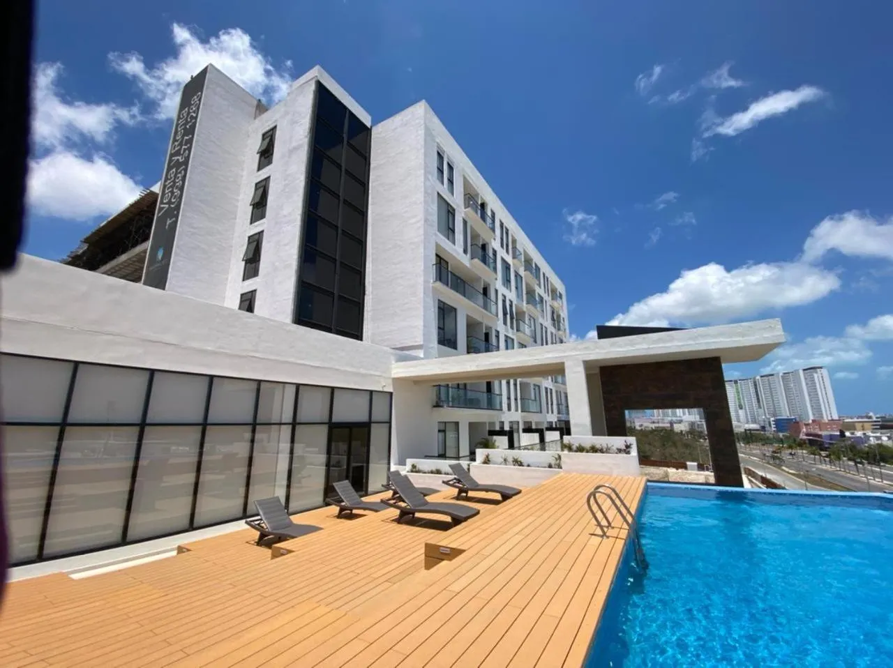 Property building in San Francisco by Andiani Travel