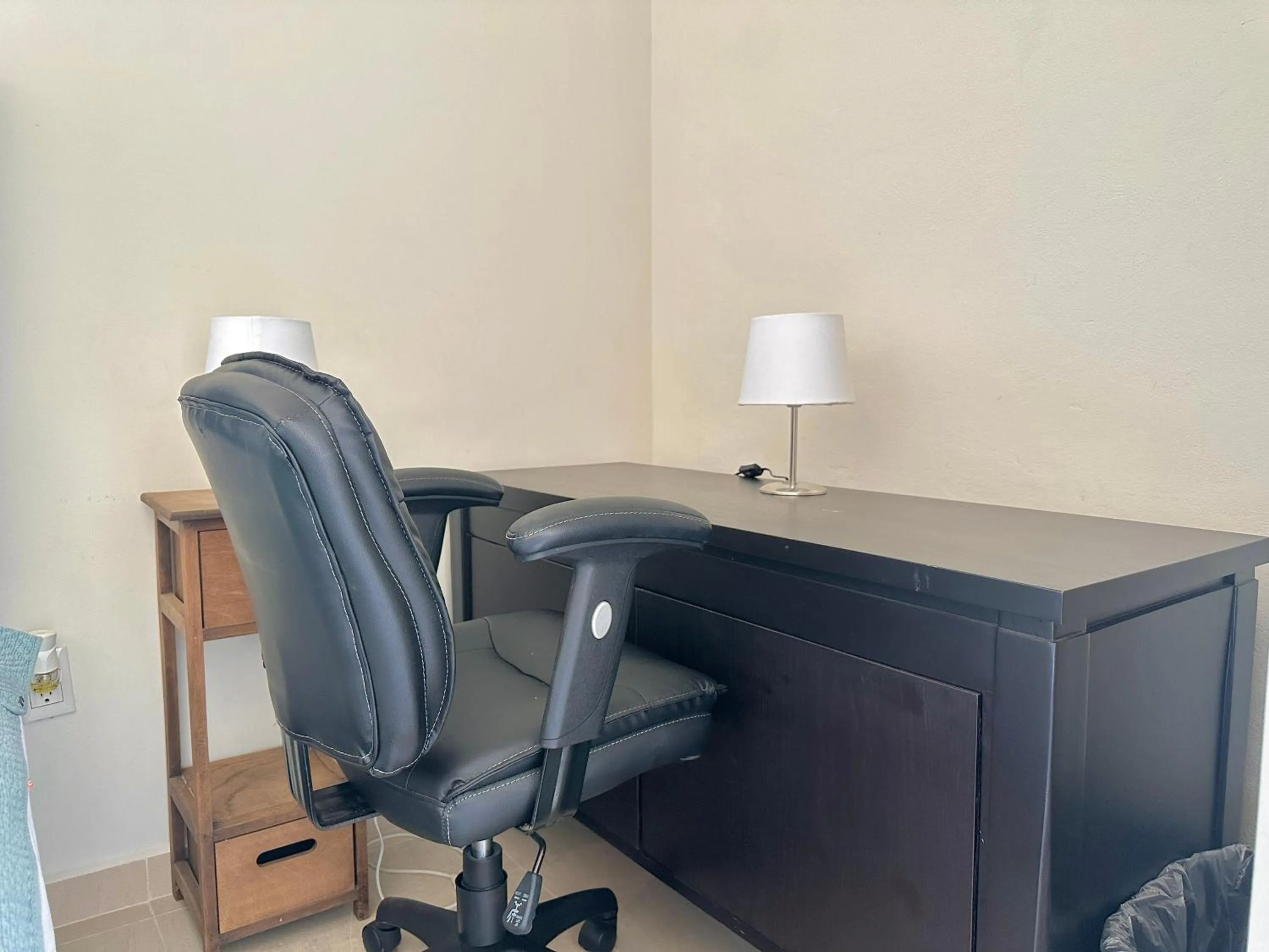 hair dresser in San Francisco by Andiani Travel