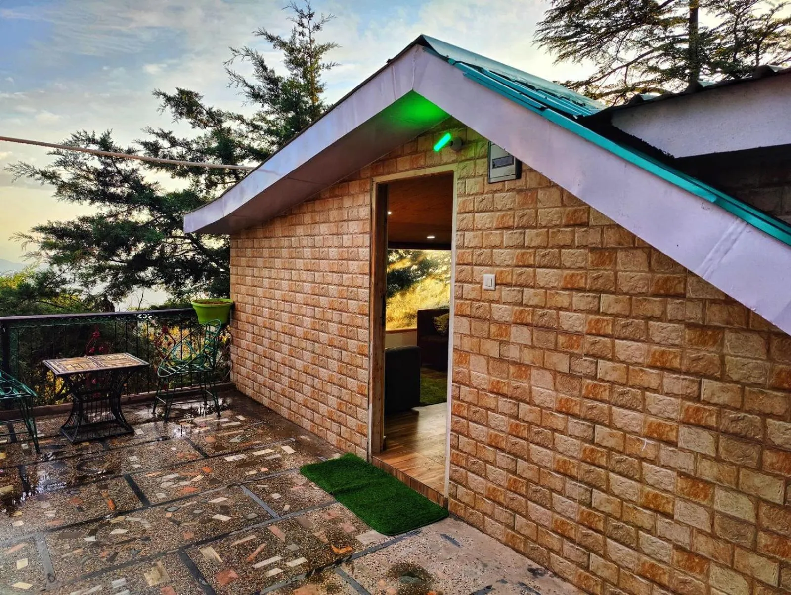 Balcony/Terrace in Jakhu Vibes