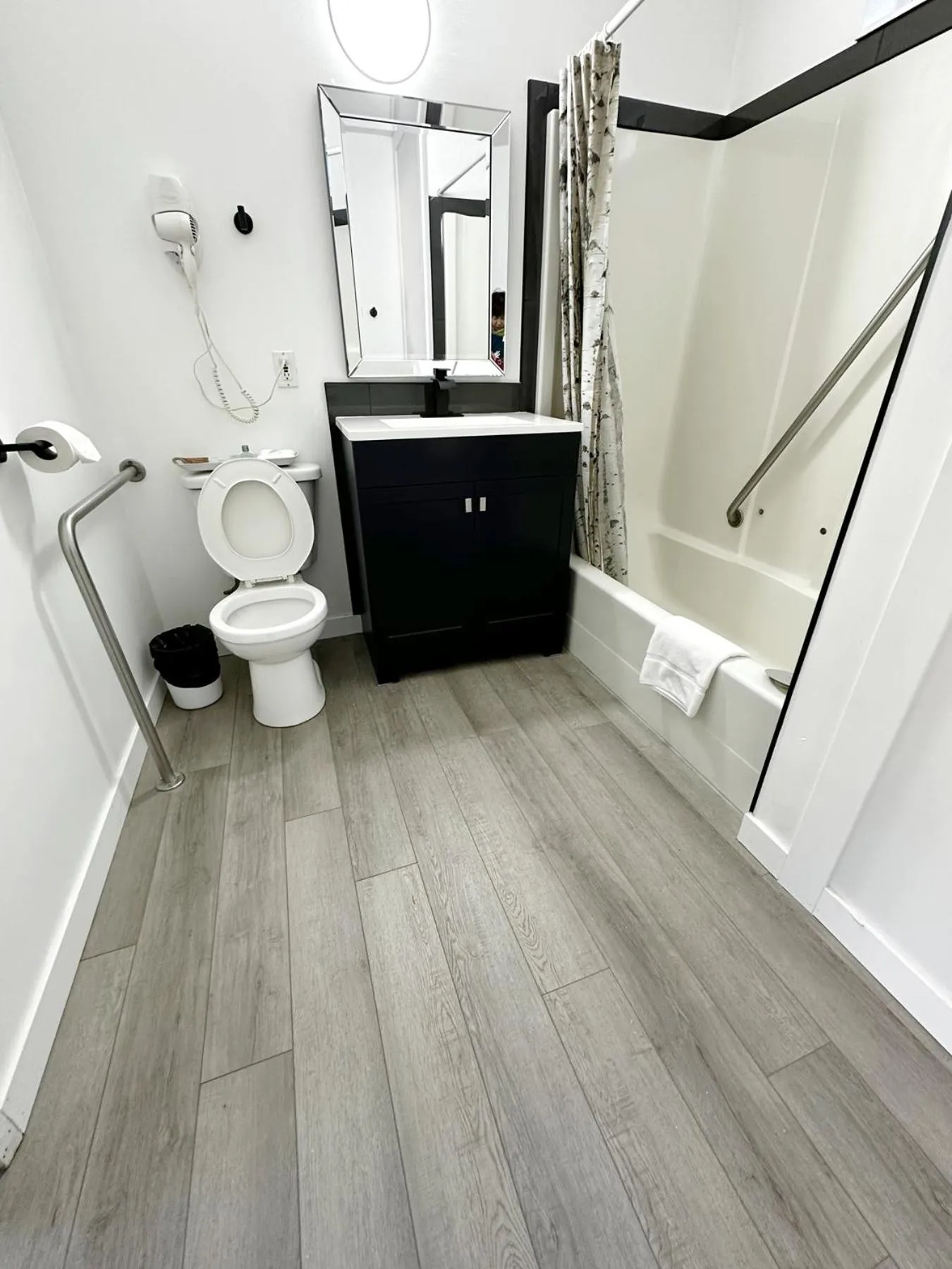 Shower in Duncan Motel