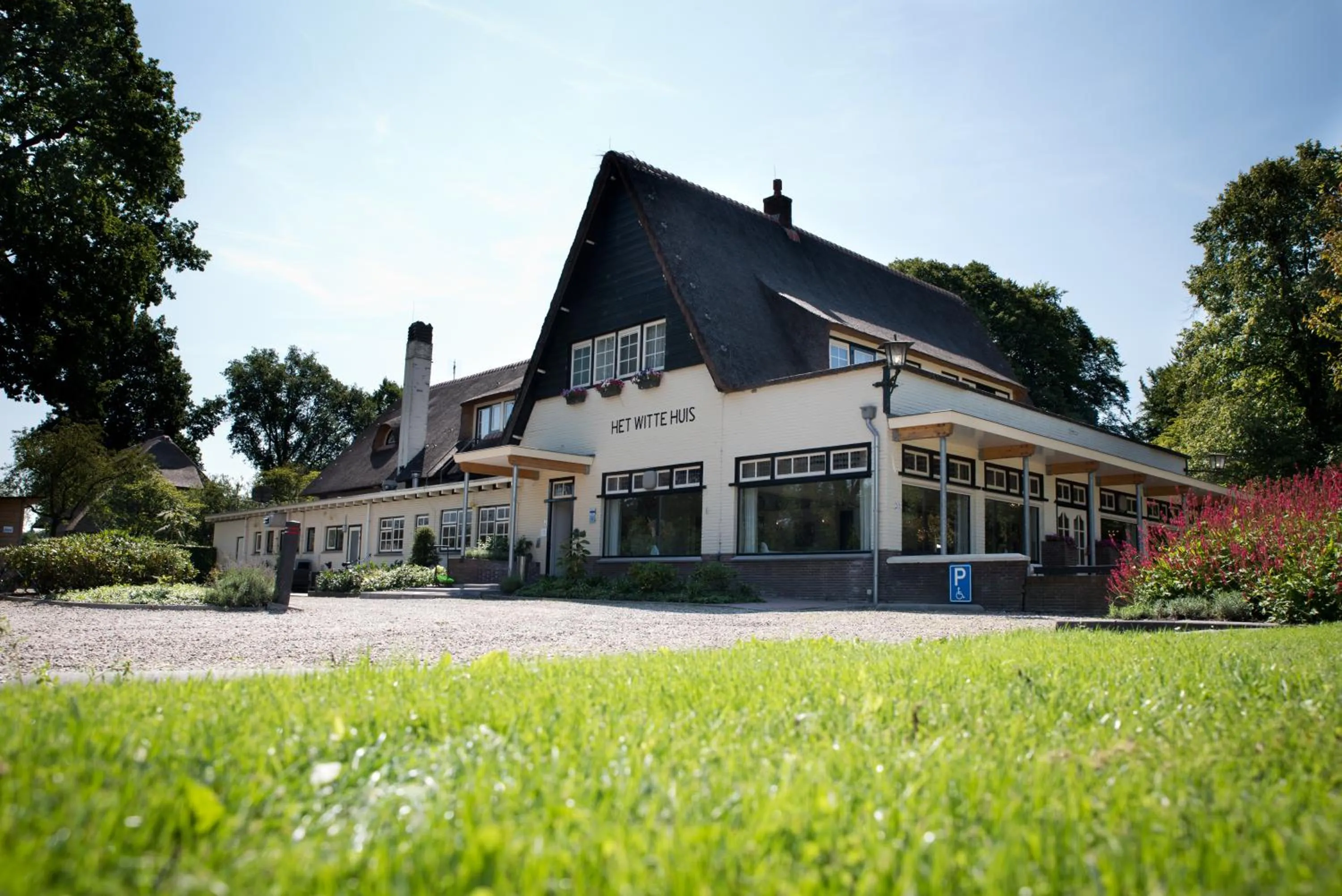 Facade/entrance in Hotel Restaurant Het Witte Huis