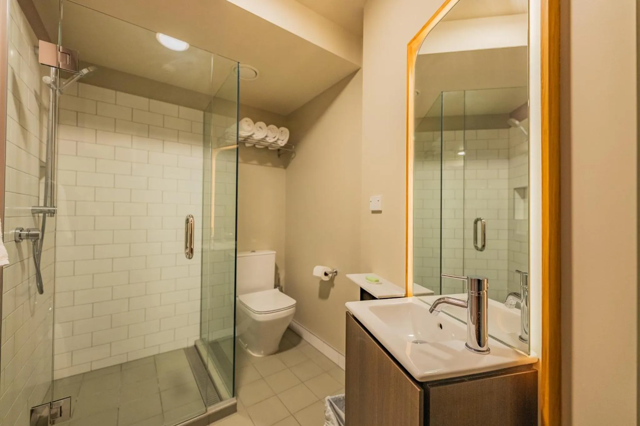 Shower in Bell Hill Apartments