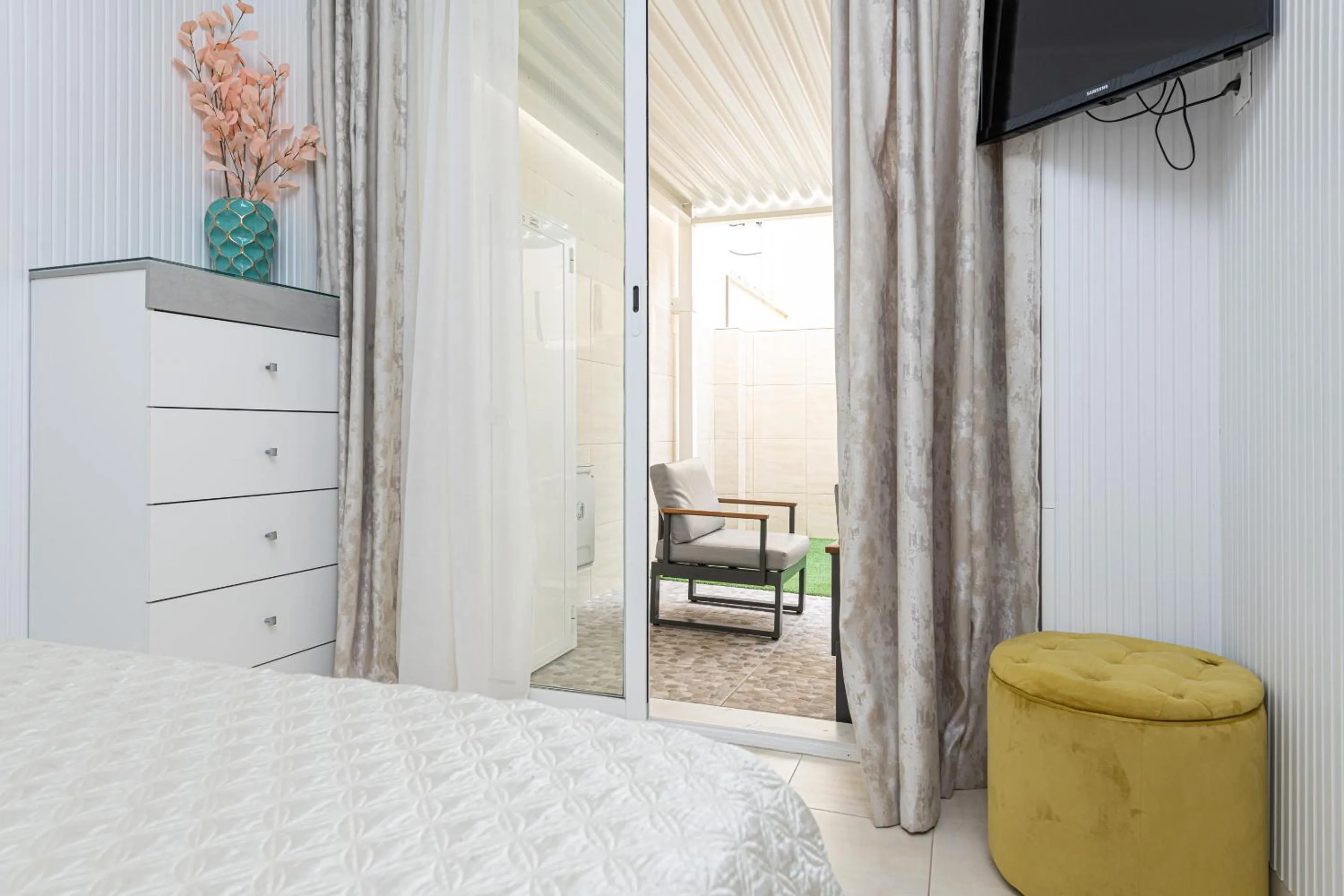 Bedroom, Bed in Luxury Home Poseidon