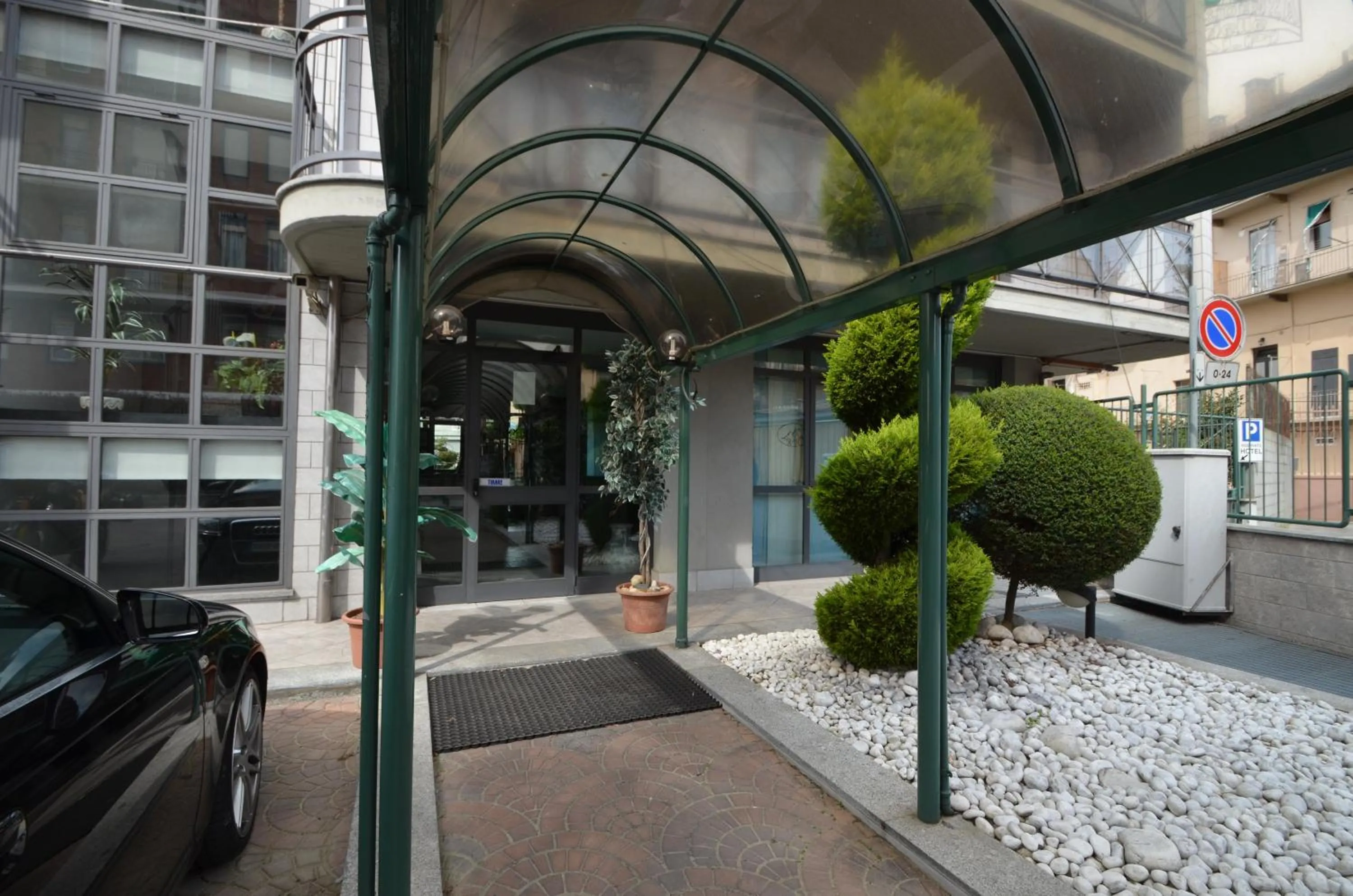 Facade/entrance in Hotel Residenza Delle Alpi