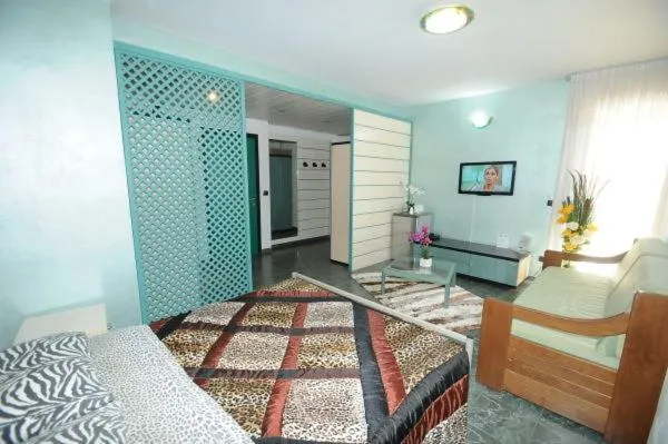 Photo of the whole room, Bed in Hotel Residenza Delle Alpi