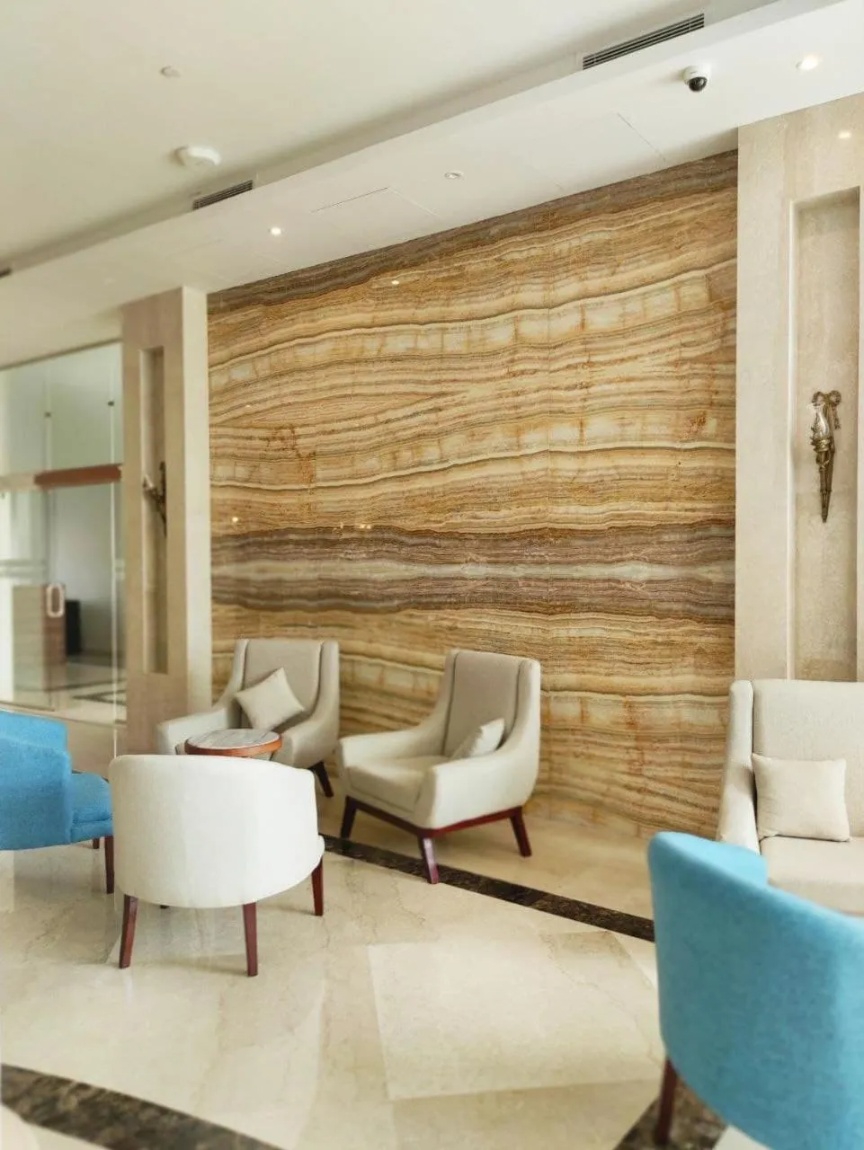 Seating area in Lamar Azur Hotel