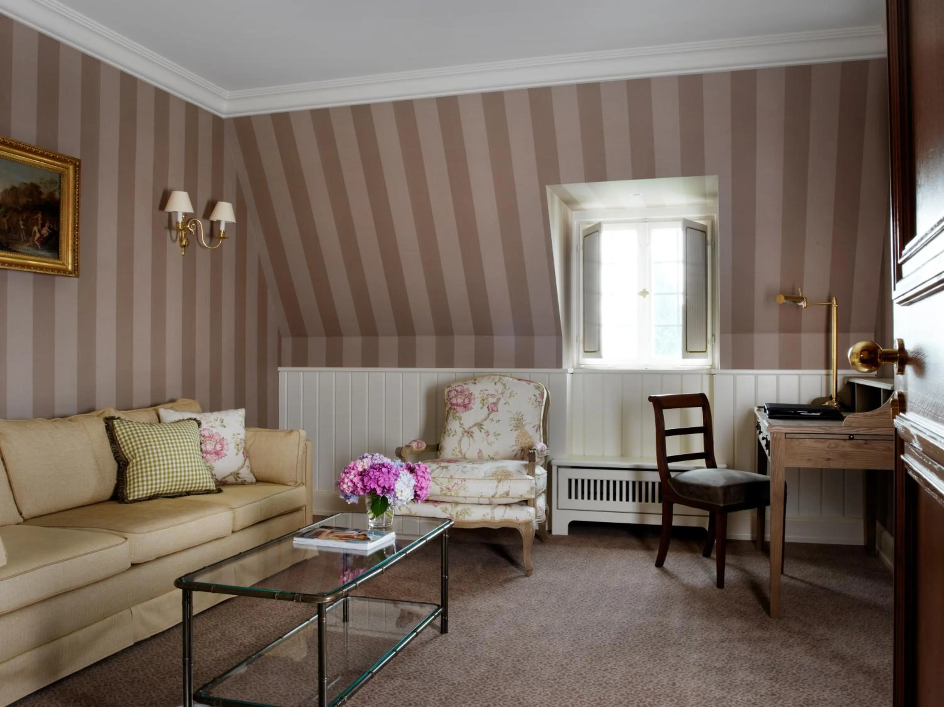 Living room in Schlosshotel Kronberg - Hotel Frankfurt