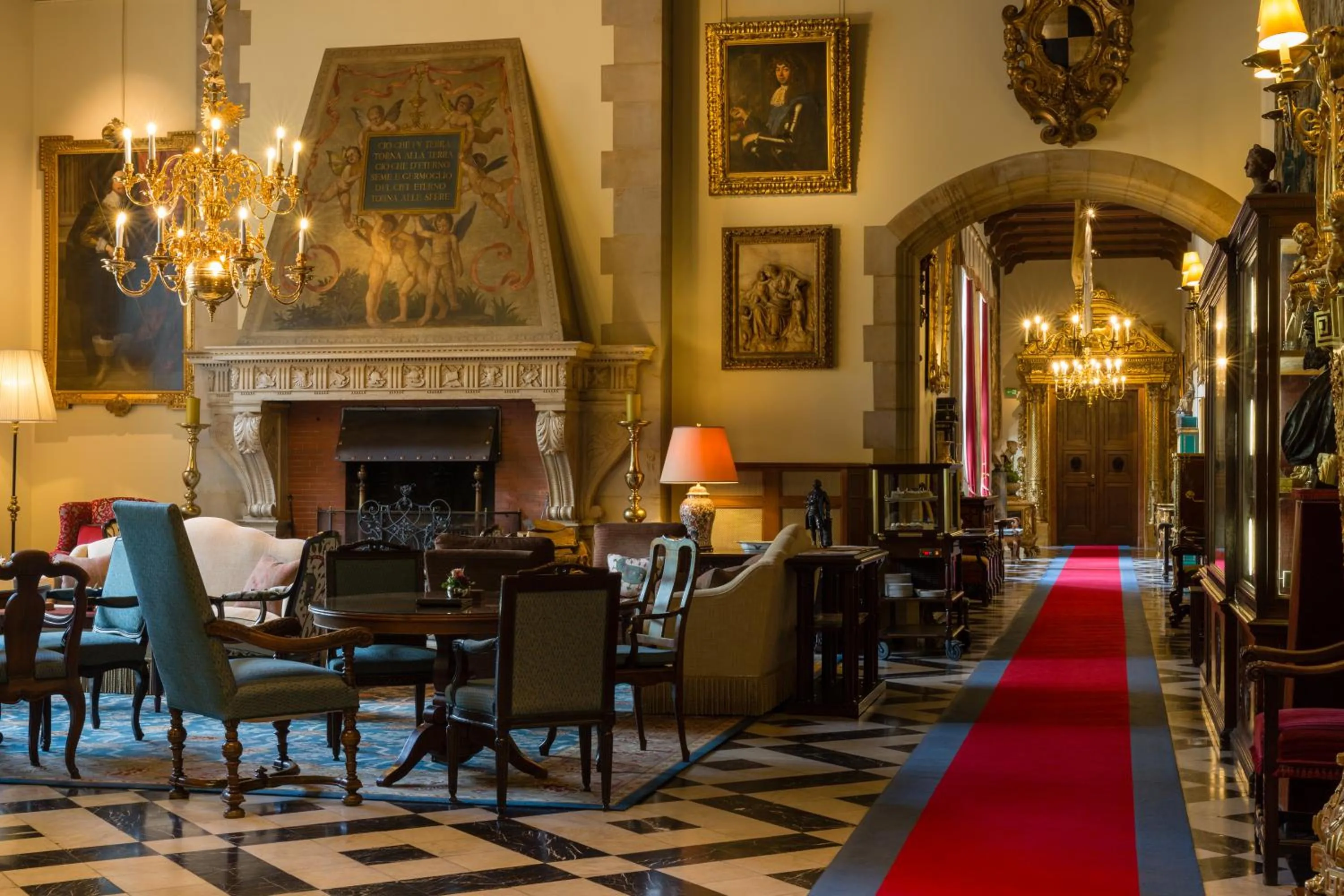 Lobby or reception in Schlosshotel Kronberg - Hotel Frankfurt