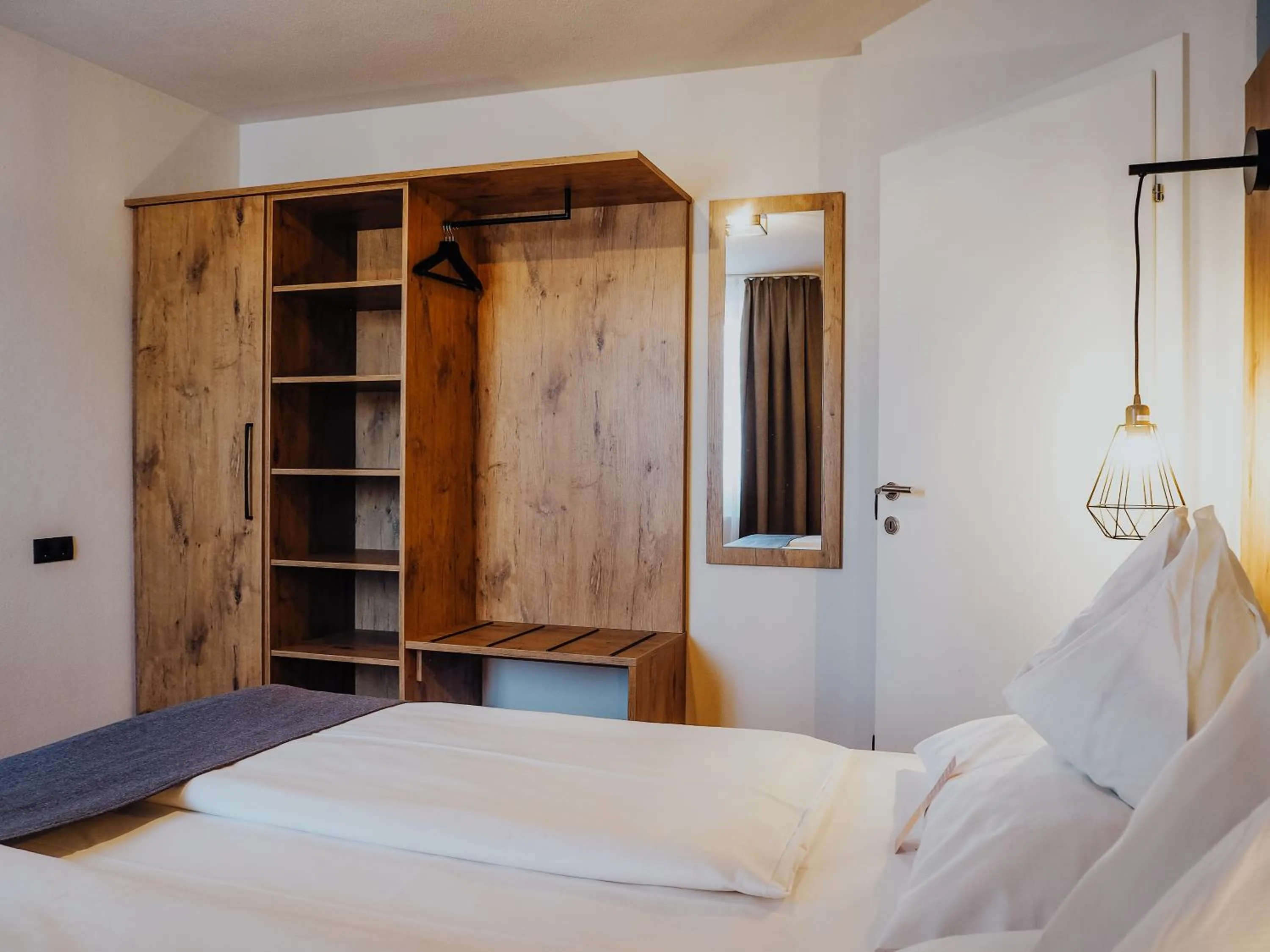 Bedroom, Bed in Levy's Rooms & Breakfast