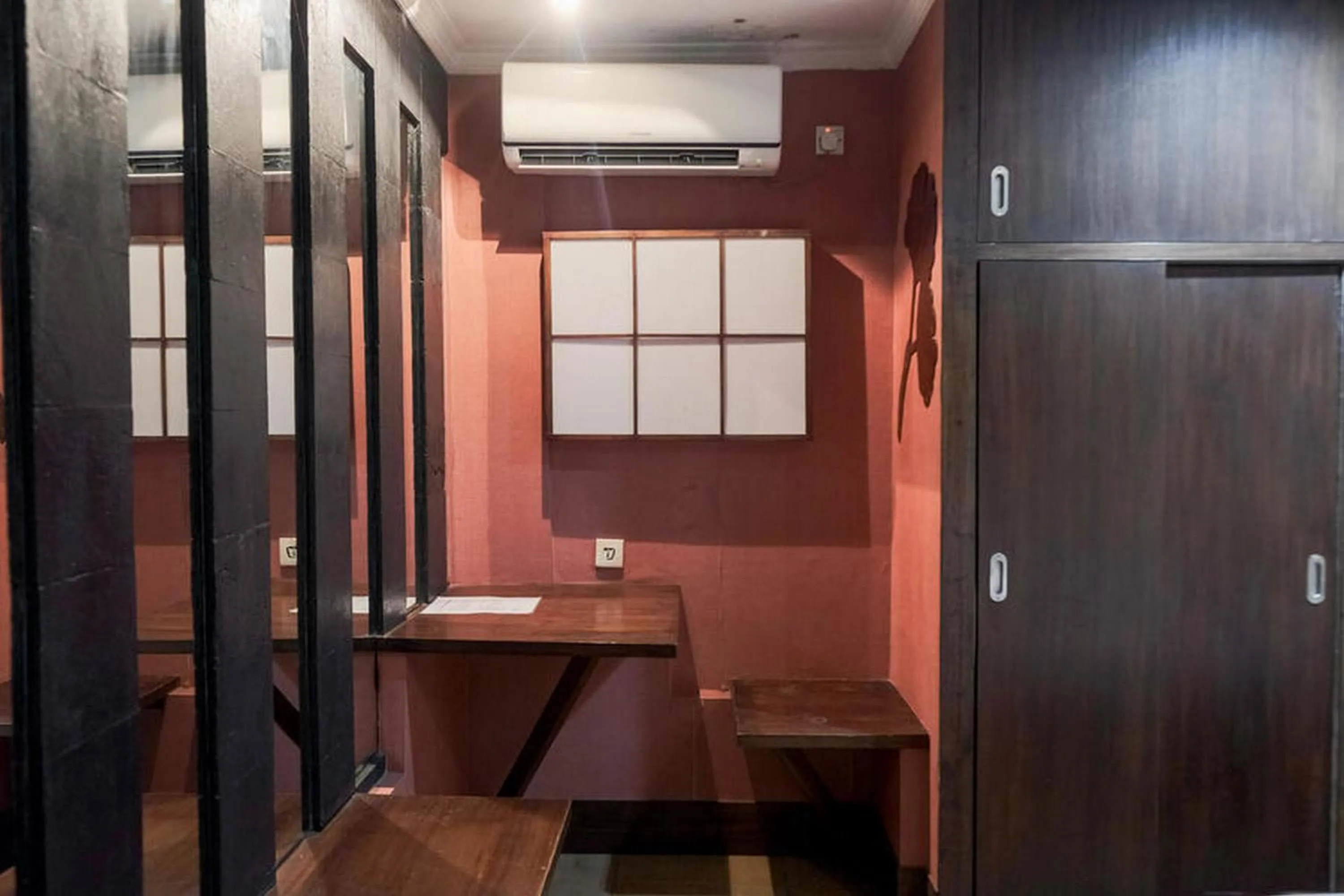 RedDoorz near Waterboom Lippo Cikarang