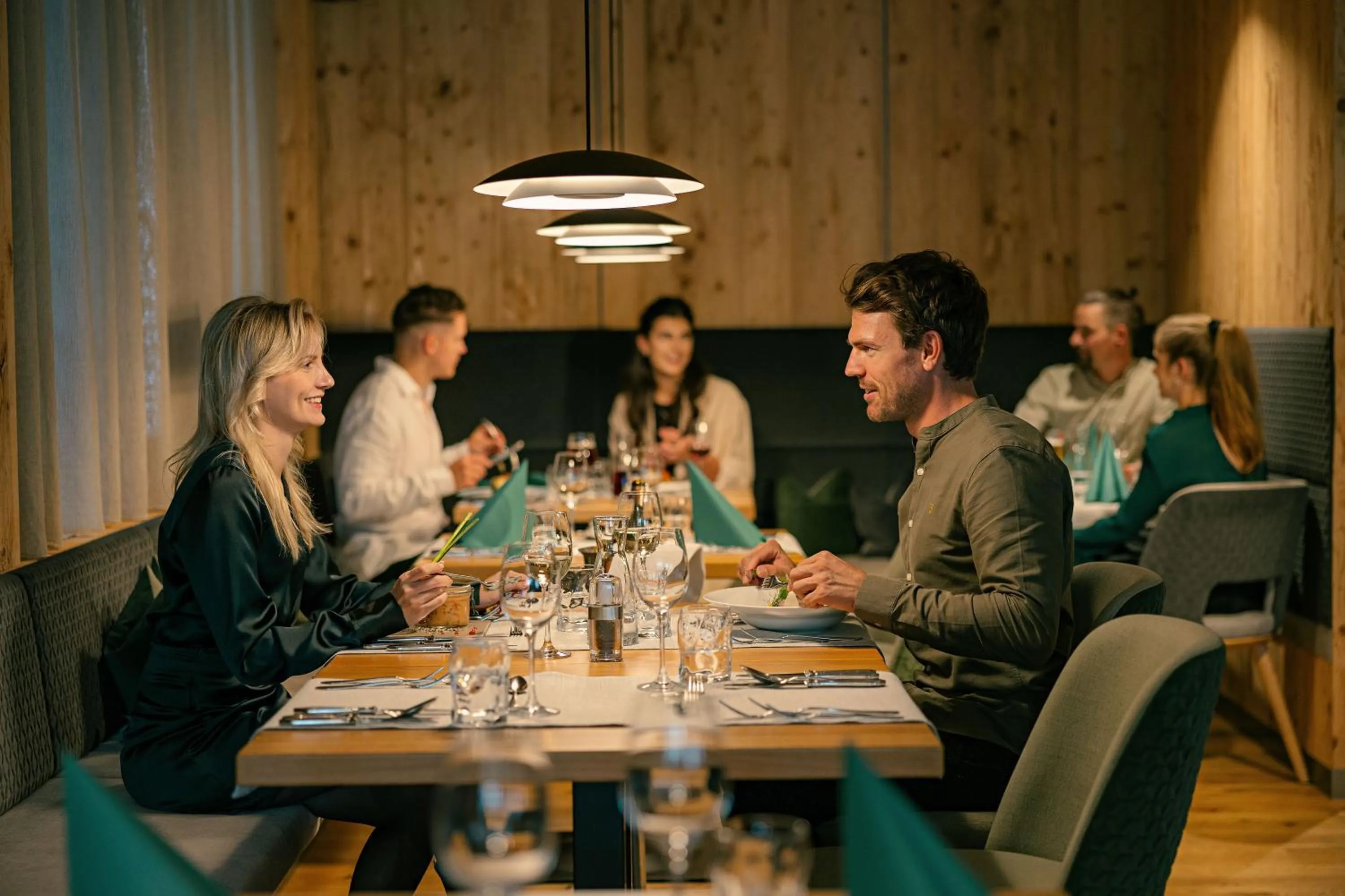 Restaurant/places to eat in Evident Hotel Prägant 4-Superior