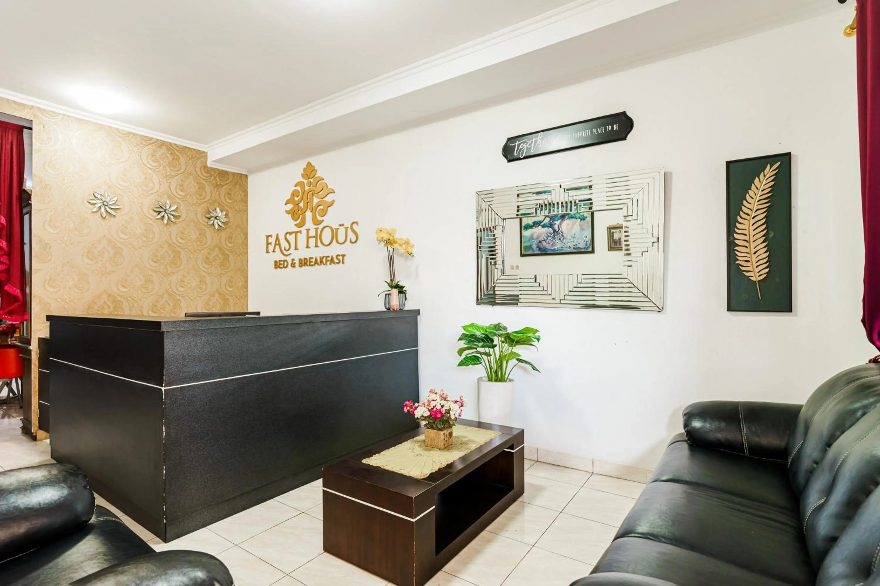 Lobby or reception in Fast Hous Syariah Bogor Mitra RedDoorz