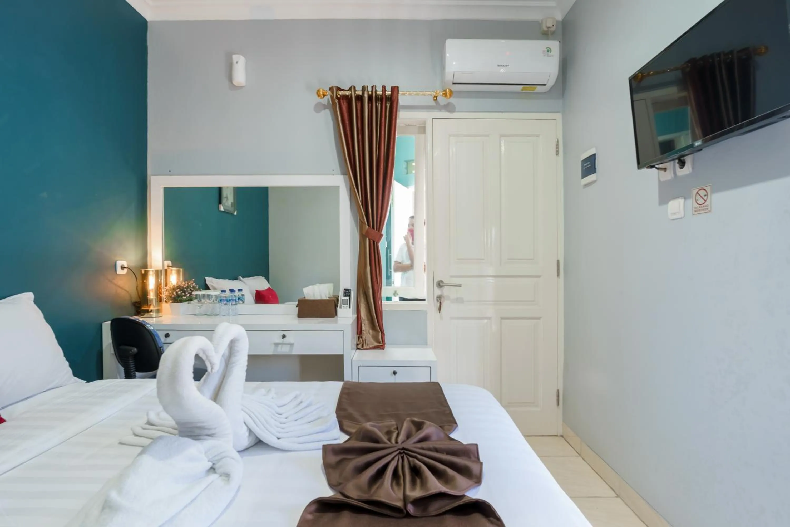 Photo of the whole room, Bed in Fast Hous Syariah Bogor Mitra RedDoorz