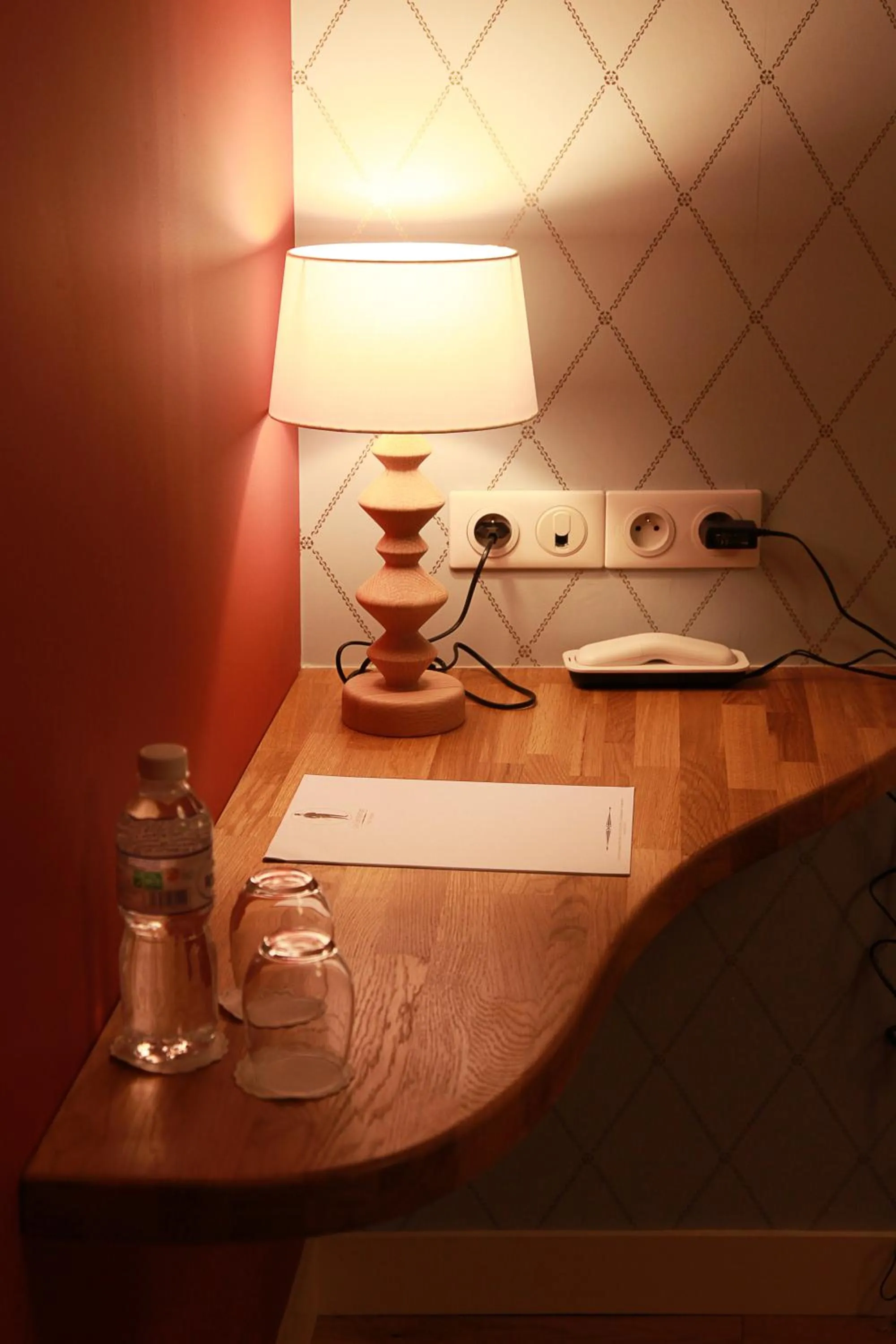 Seating area in Hôtel Le Gentleman