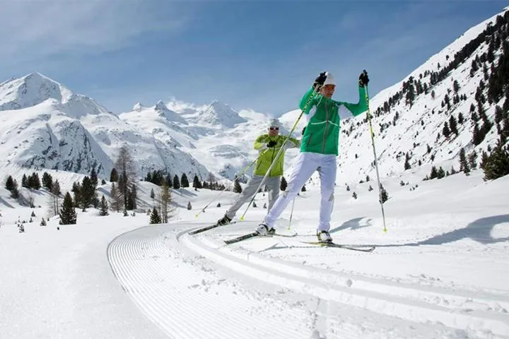 Skiing in Hotel Station