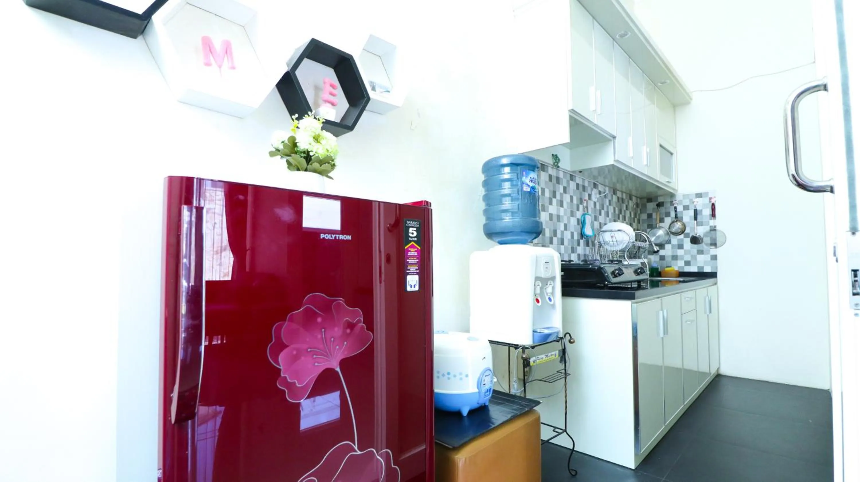 Kitchen or kitchenette in Villa Sunday by Masterpiecevilla