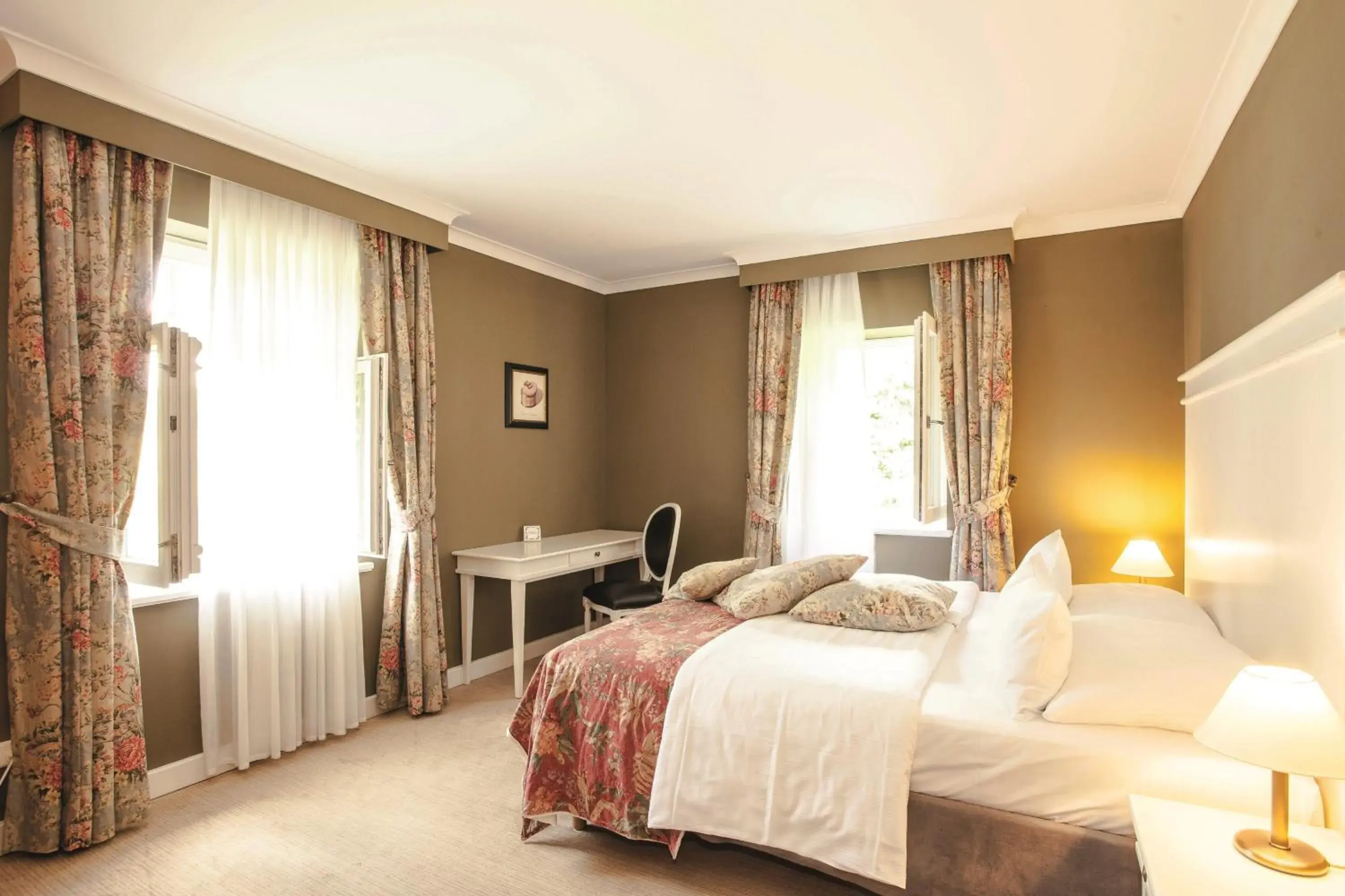 Double Room Towerhouse Souterrain in Schloss Basthorst Double Room Towerhouse Souterrain in Schloss Basthorst