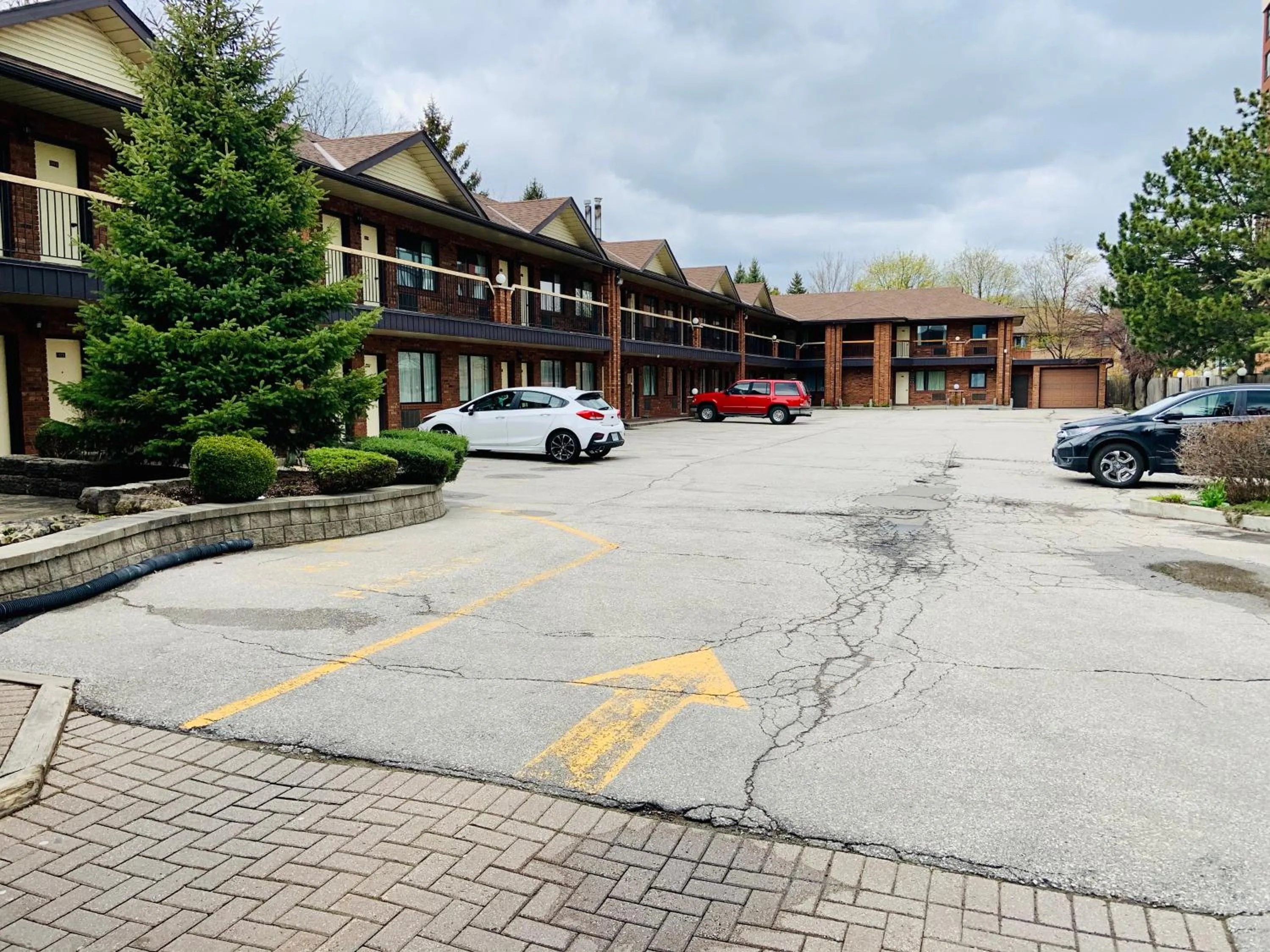 Property building in Green Acres Motel