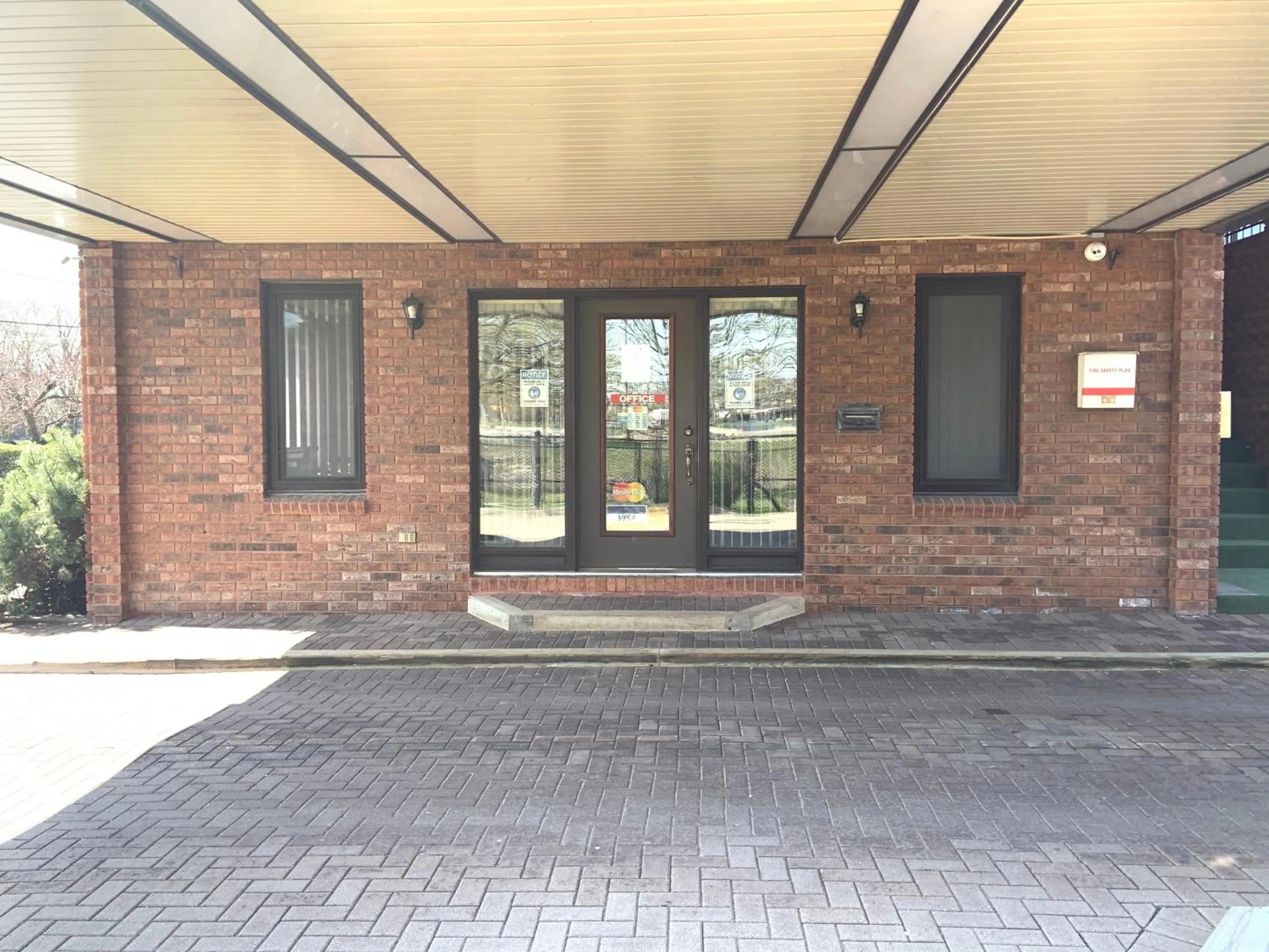 Property building in Green Acres Motel