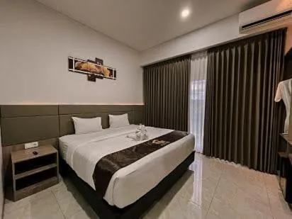 Bed in Grand Samota Hotel
