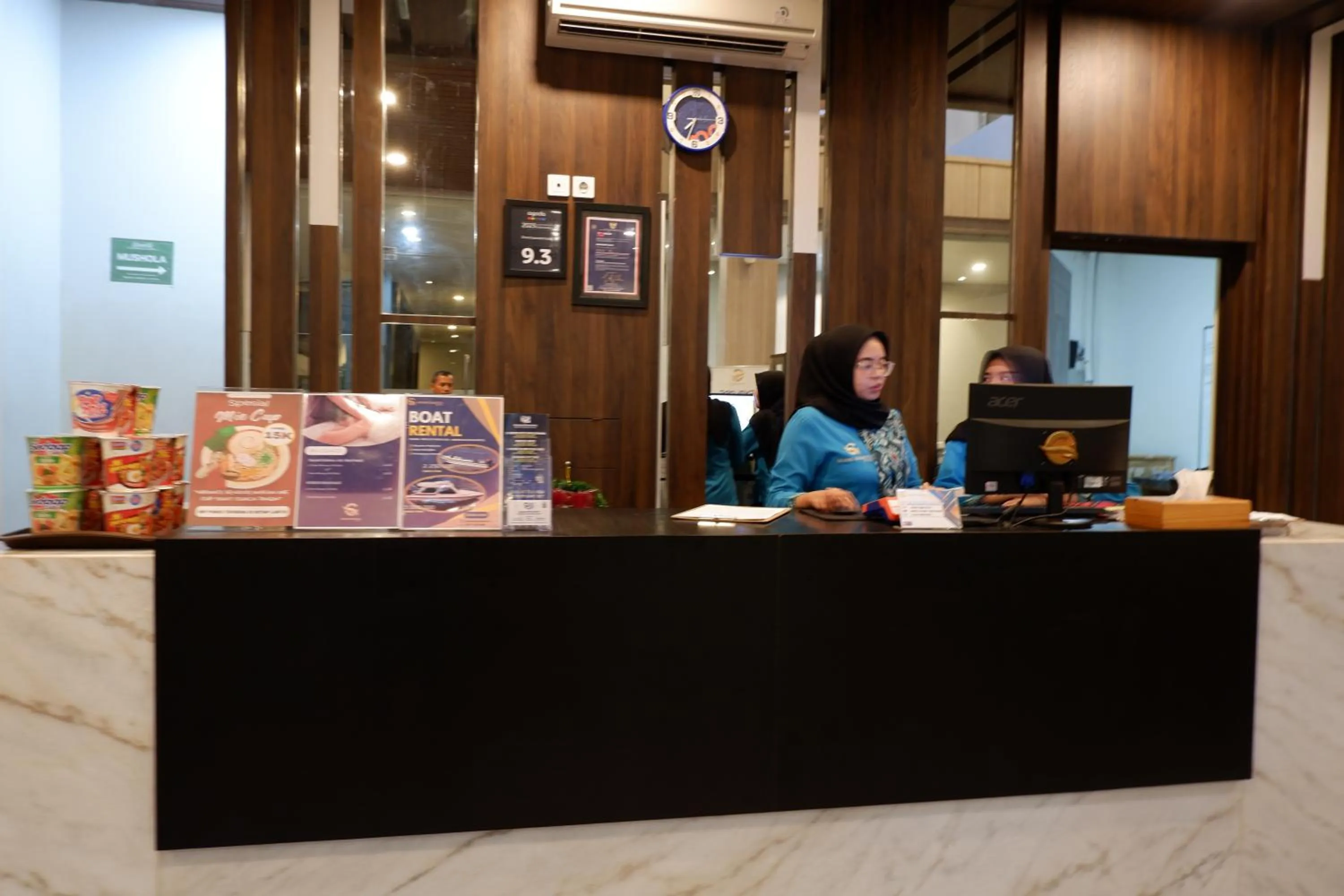 Lobby or reception in Grand Samota Hotel