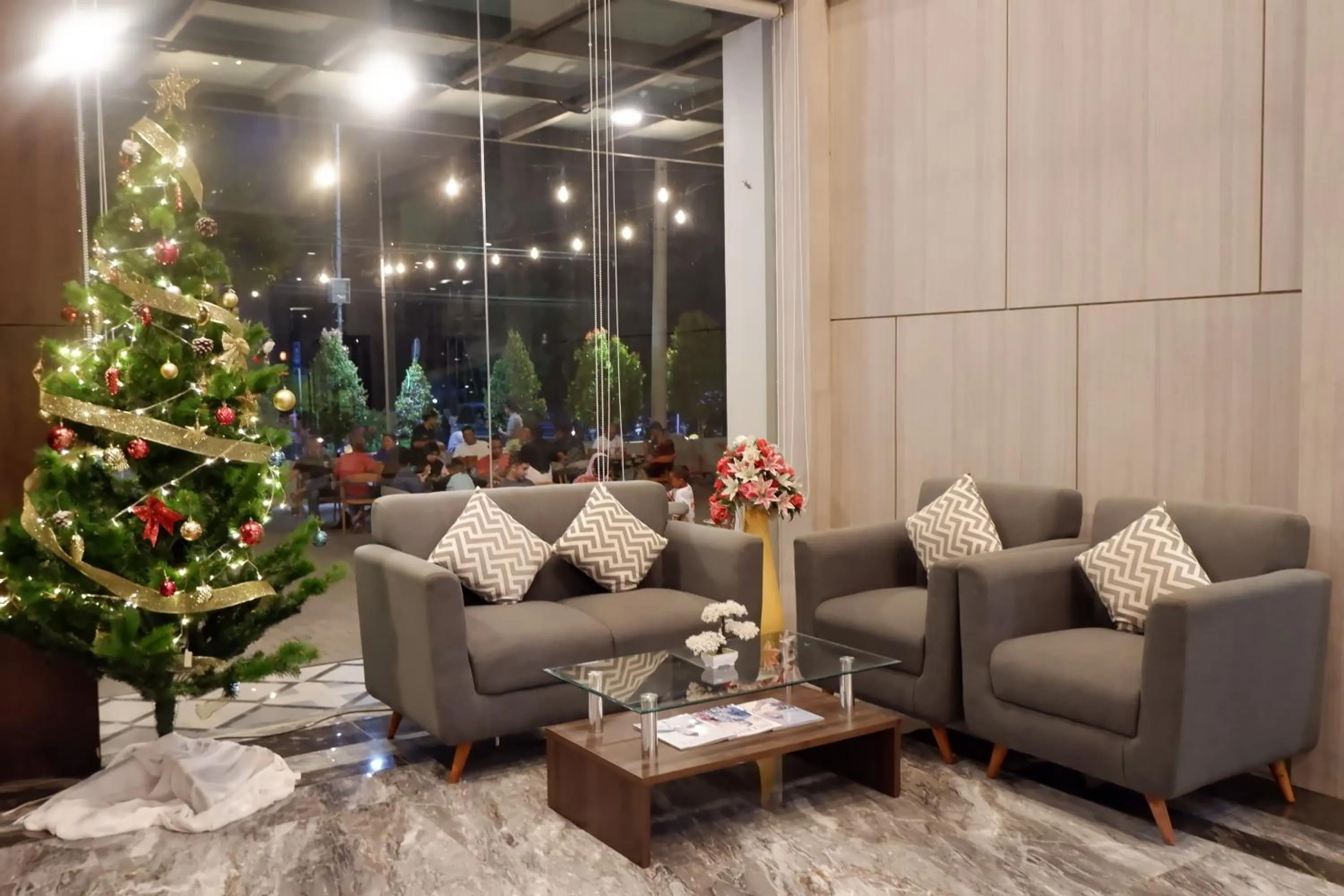 Lobby or reception in Grand Samota Hotel