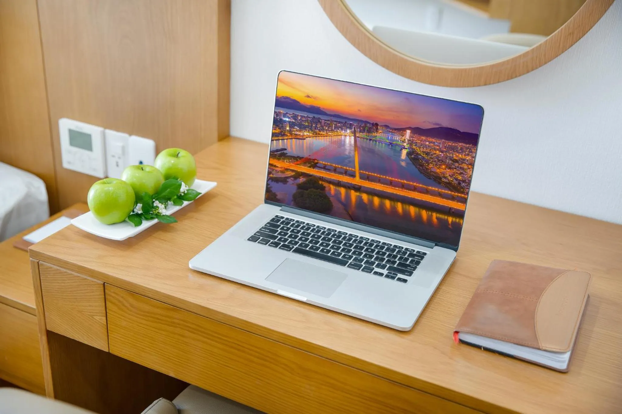 Communal lounge/ TV room in Record Hotel