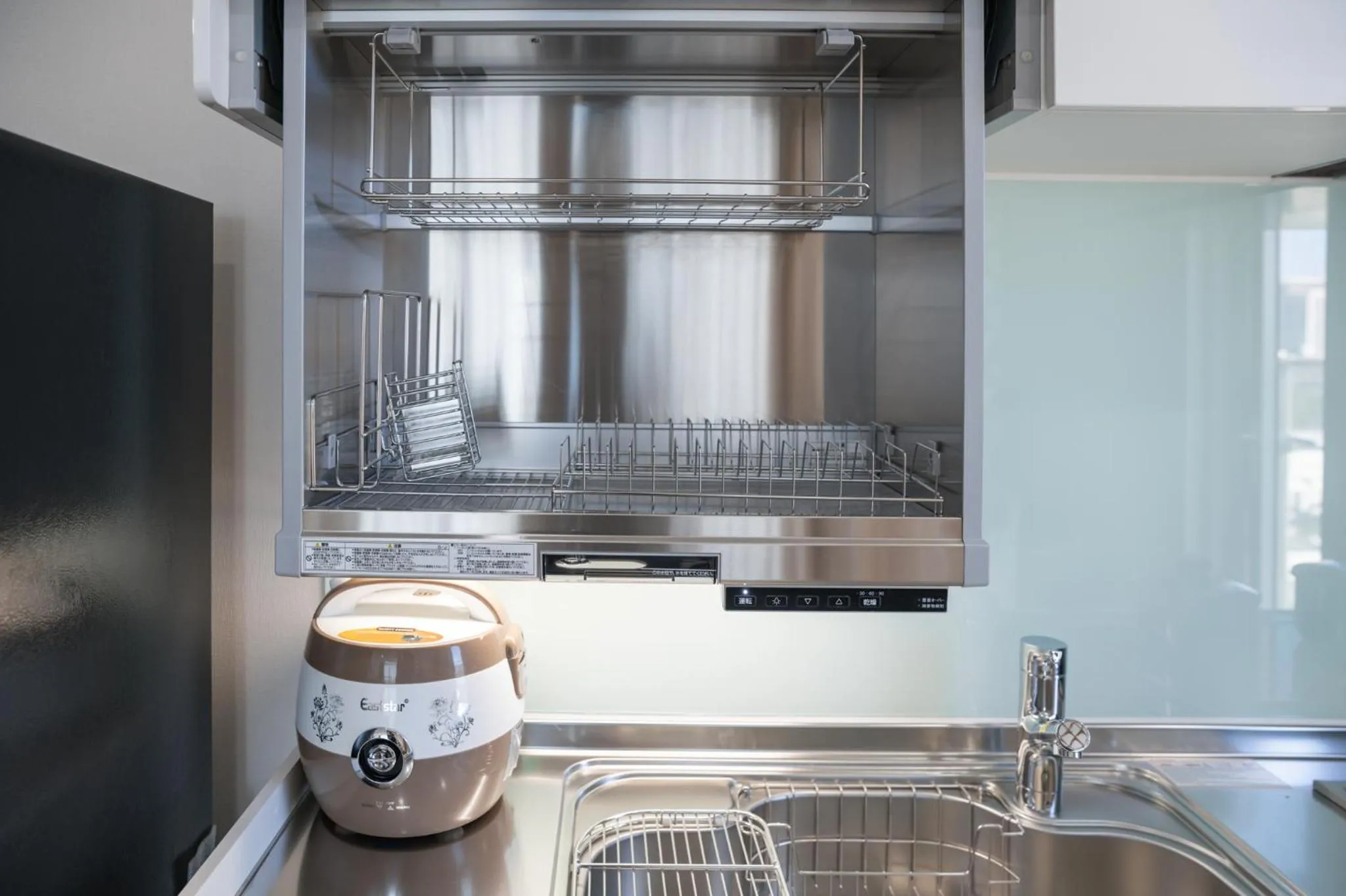 Kitchen or kitchenette in Record Hotel