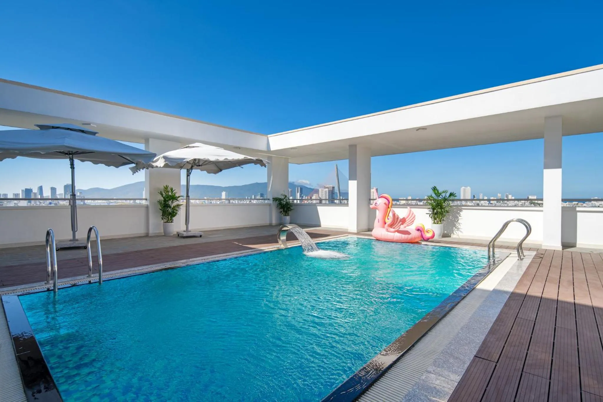 Swimming pool in Lamanga Hotel & Suites