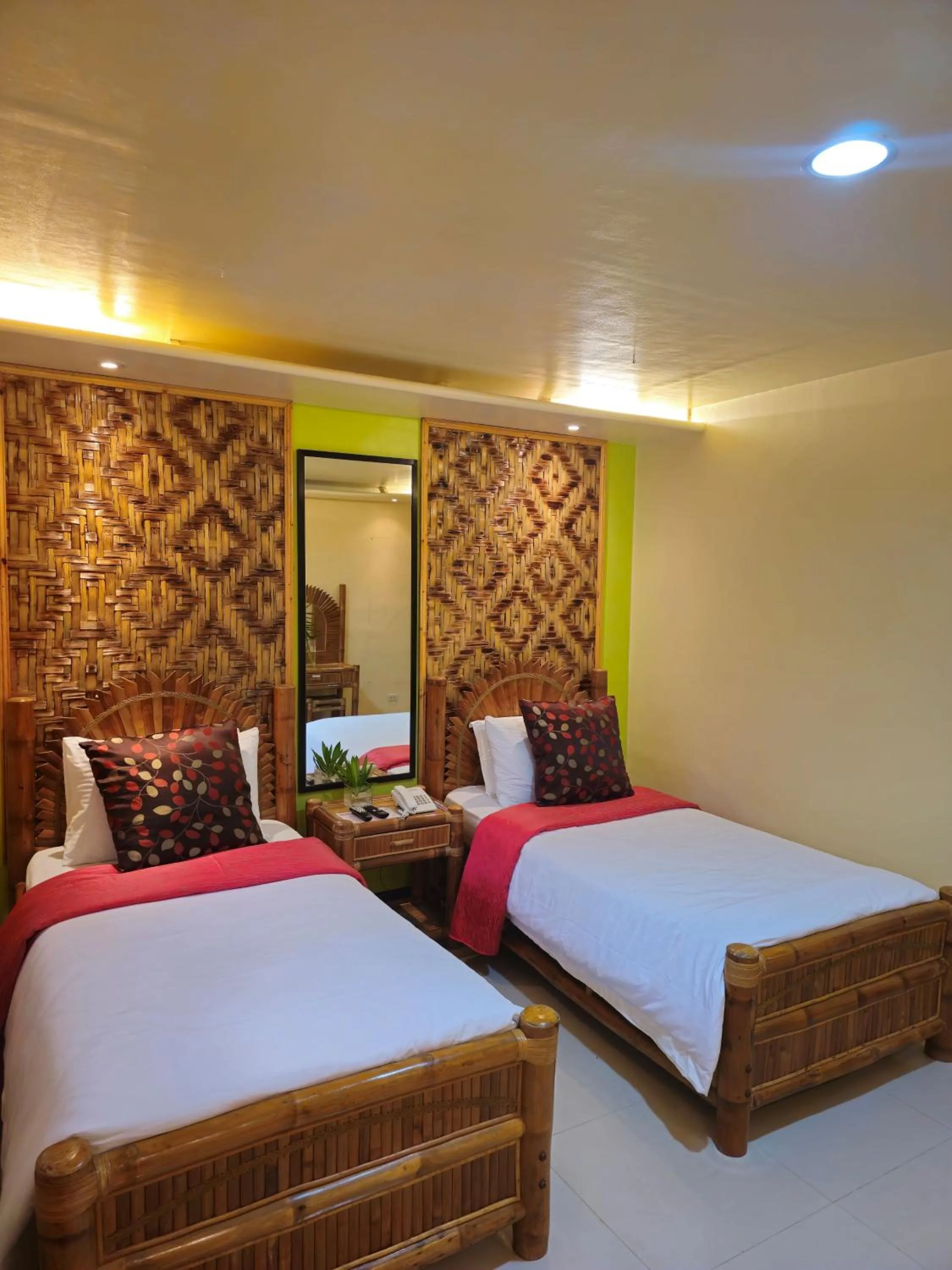 Bedroom, Bed in Malapascua Exotic Island Dive Resort