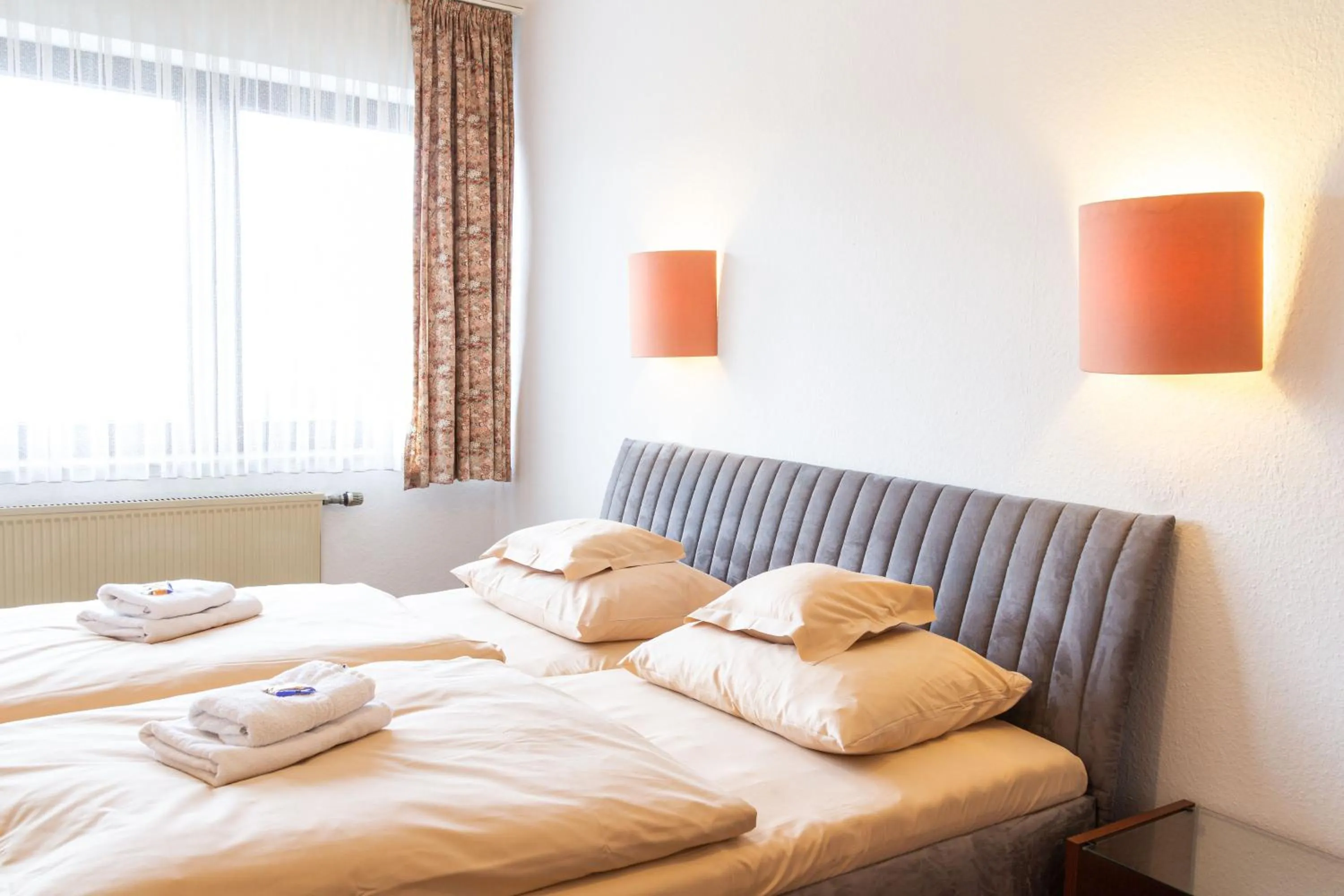 Bedroom, Bed in Hotel Kelkheimer Hof