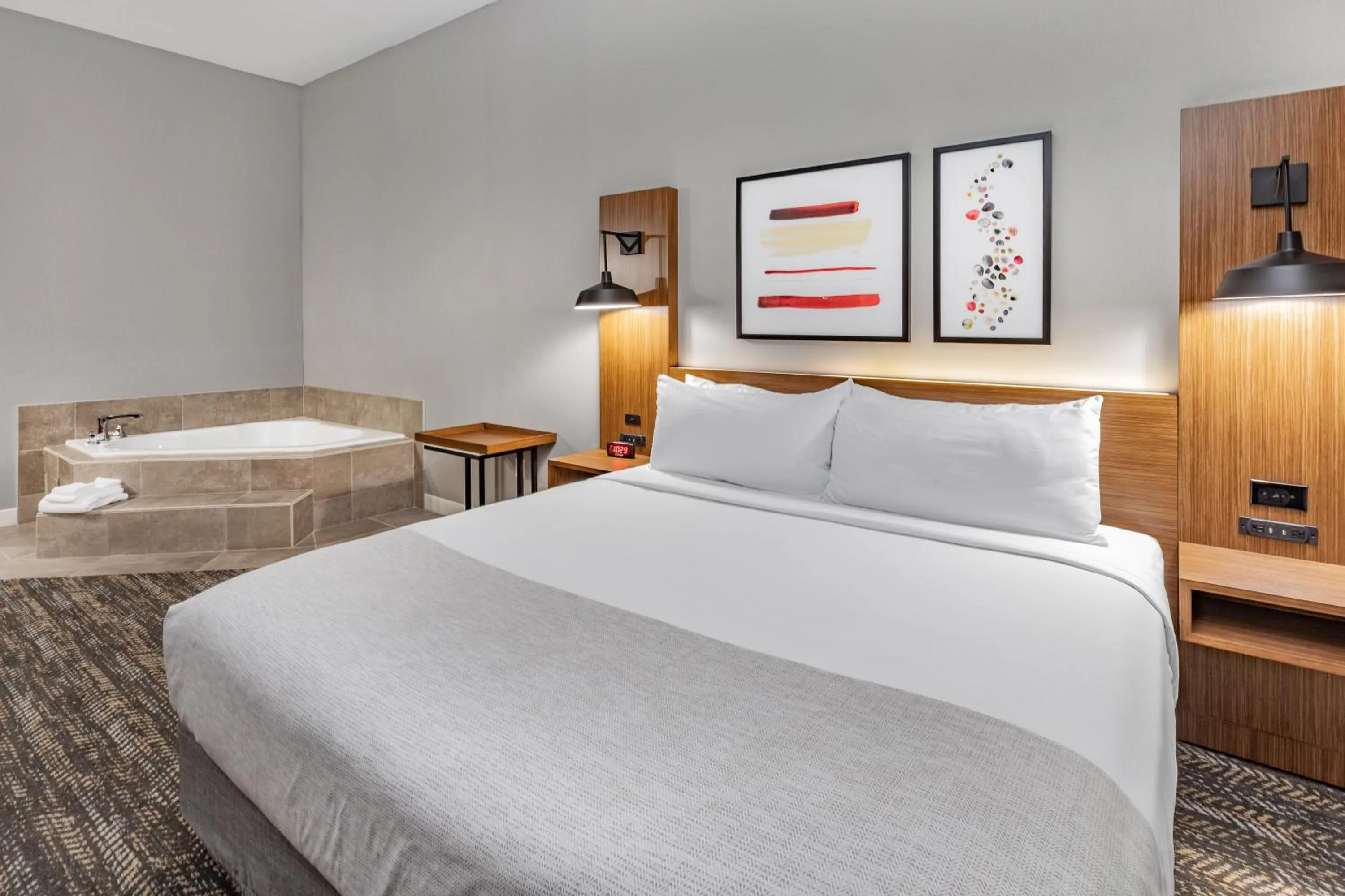 Bedroom, Bed in Hawthorn Extended Stay by Wyndham Oklahoma City Airport