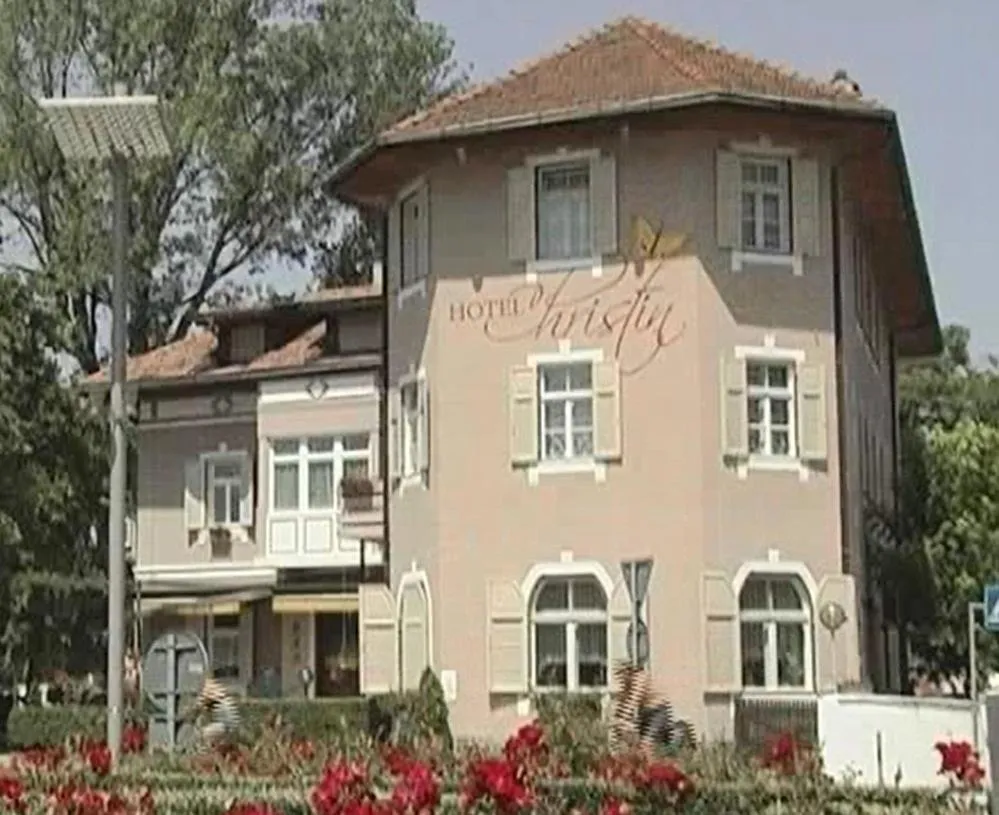 Facade/entrance in Hotel Garni Christin
