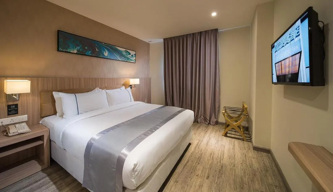 Photo of the whole room, Bed in Ramada Encore by Wyndham Chinatown Kuala Lumpur