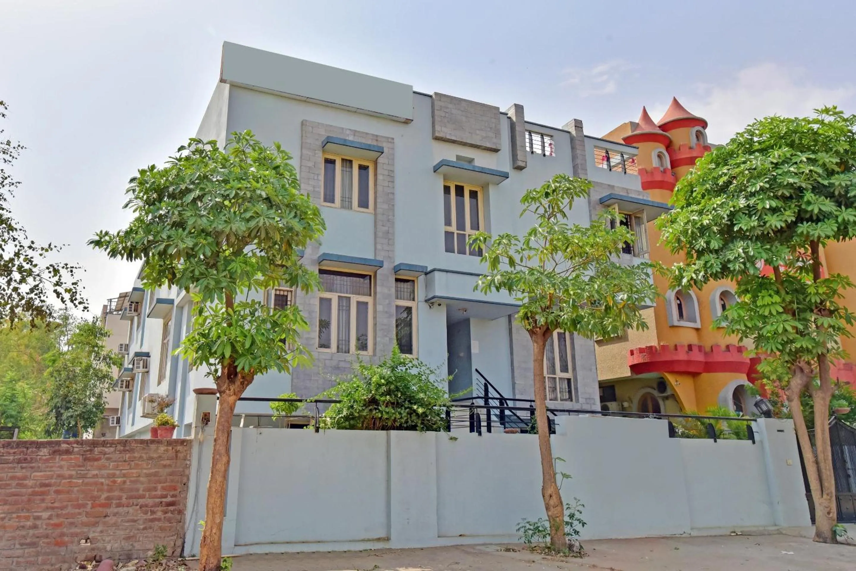 Facade/entrance in Hotel O Star Board