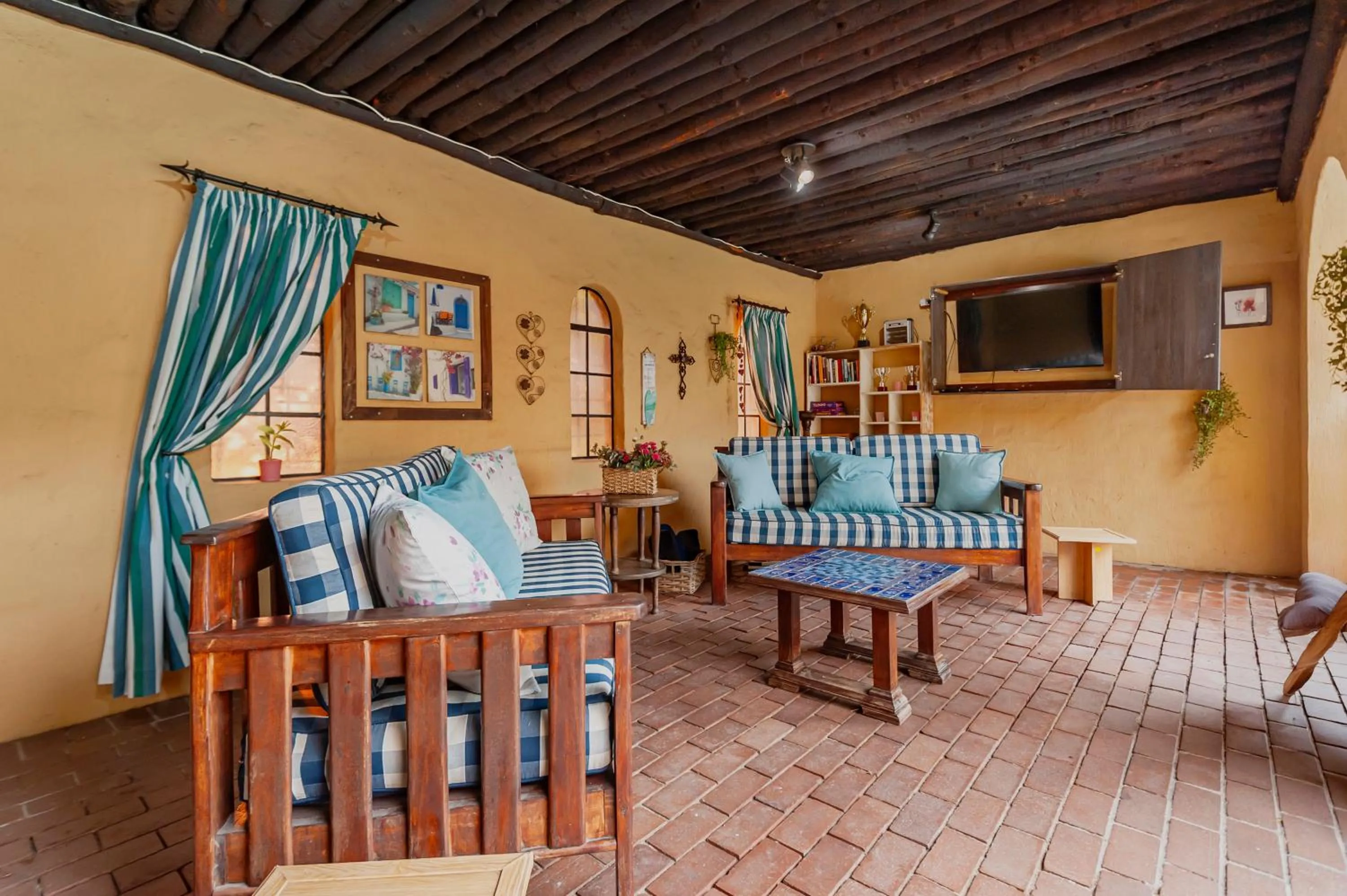 Lobby or reception in Airport Tower Lodge
