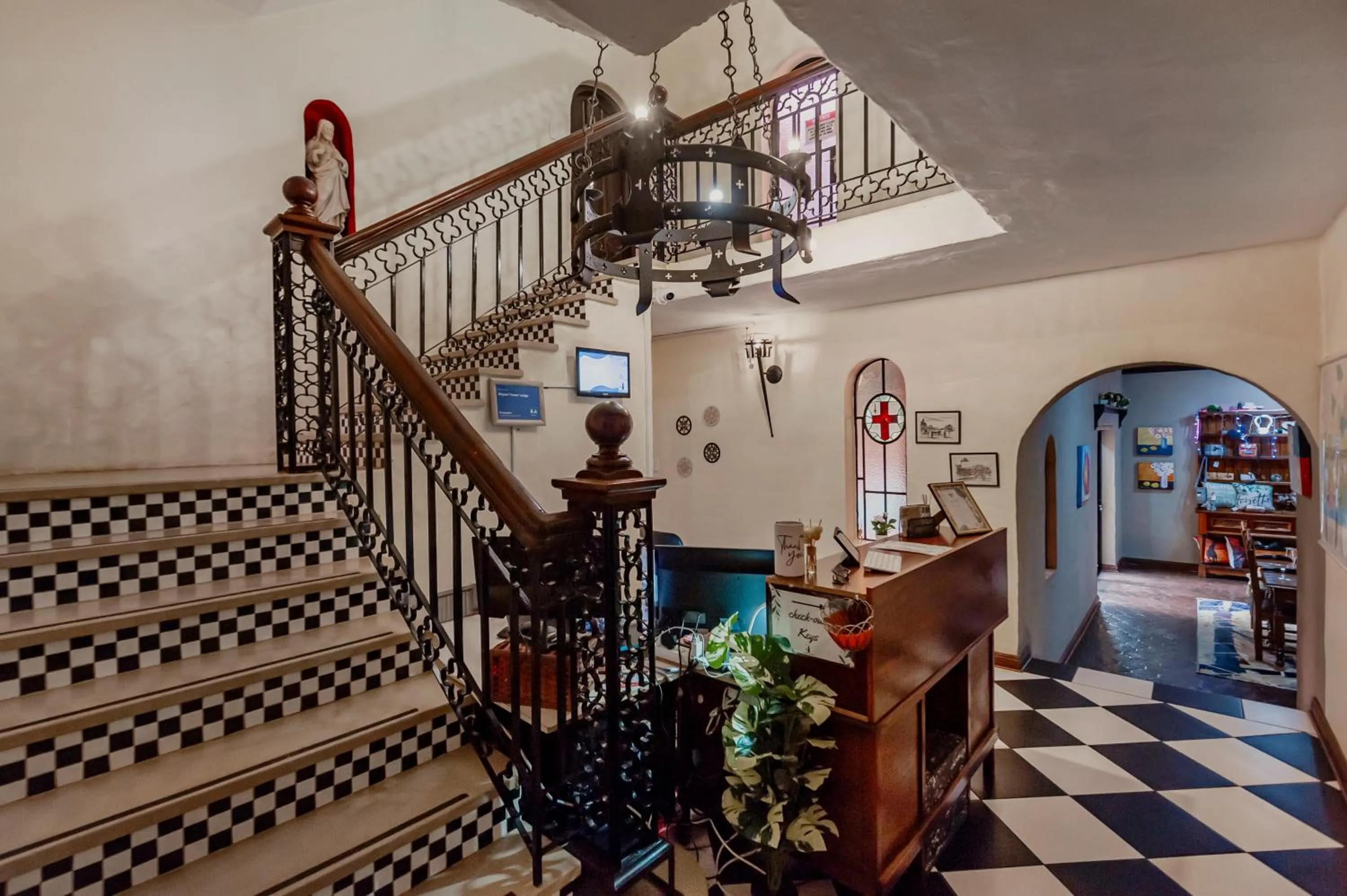 Lobby or reception in Airport Tower Lodge