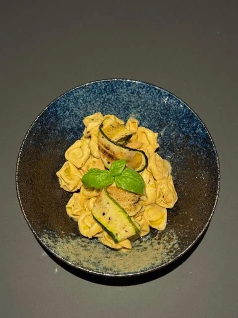 Restaurant/places to eat in Hotel Osmolis