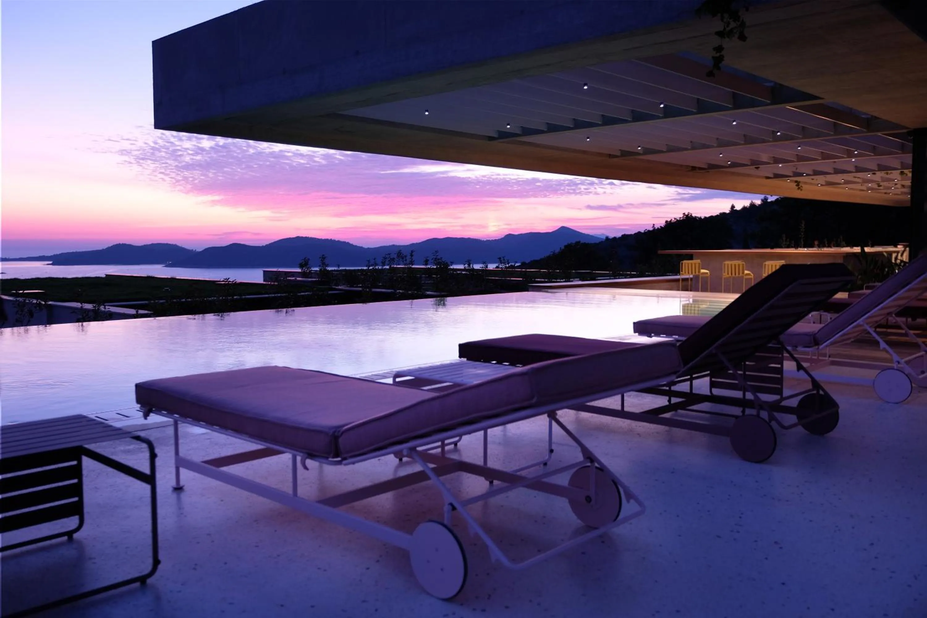 Swimming pool in Hotel Osmolis