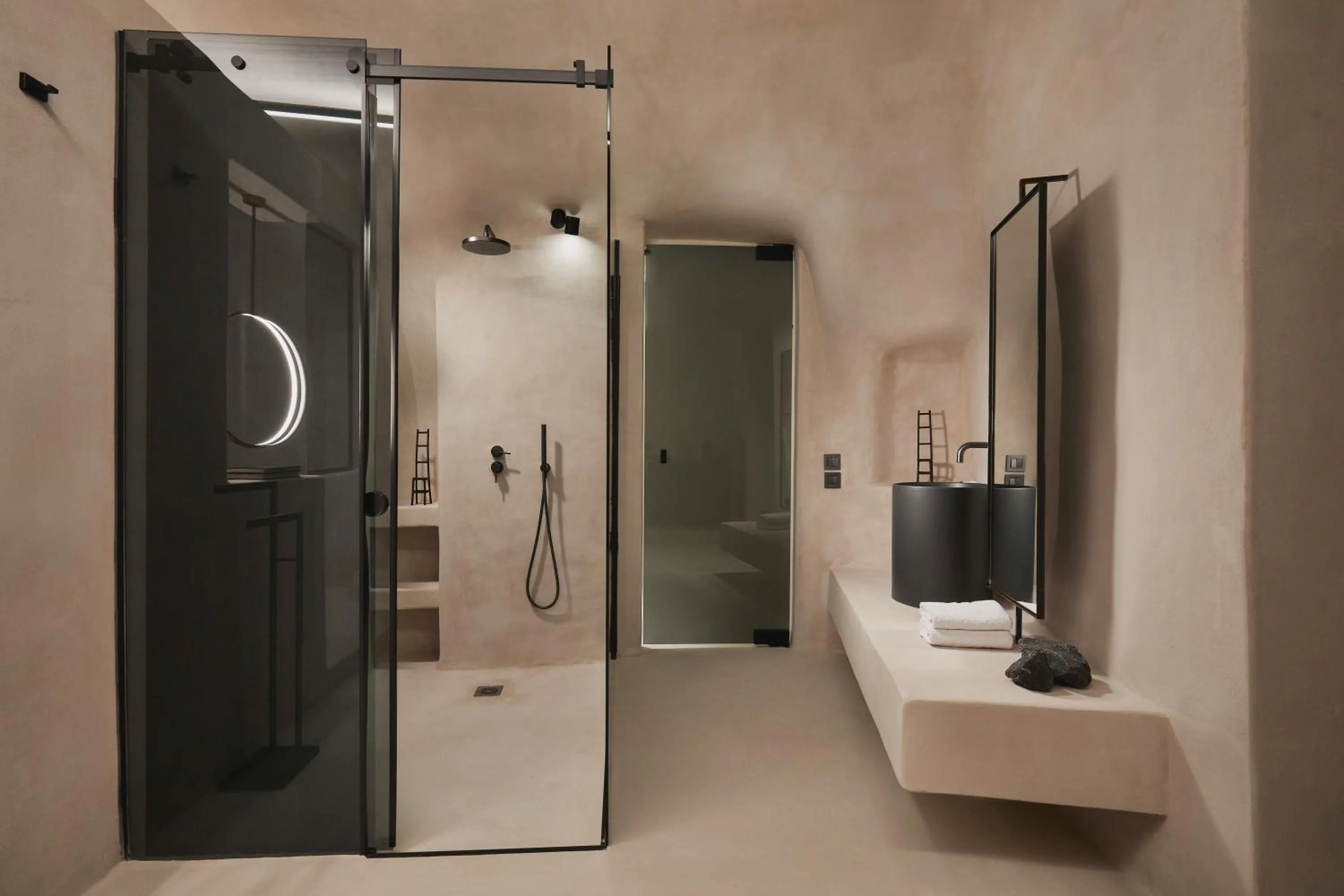 Shower in Divine Cave Experience