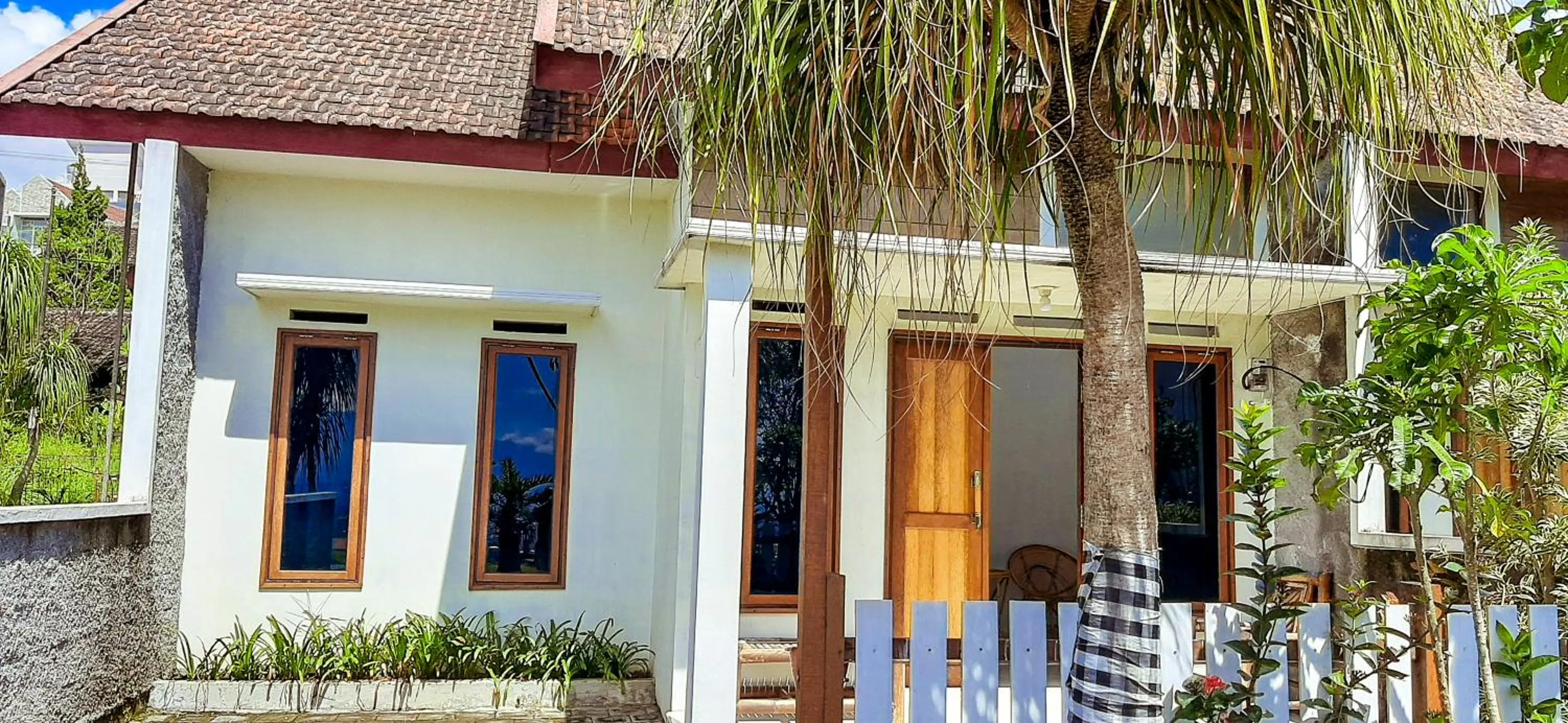 Facade/entrance in Villa Kebun Jeruk Syariah Malang by ecommerceloka