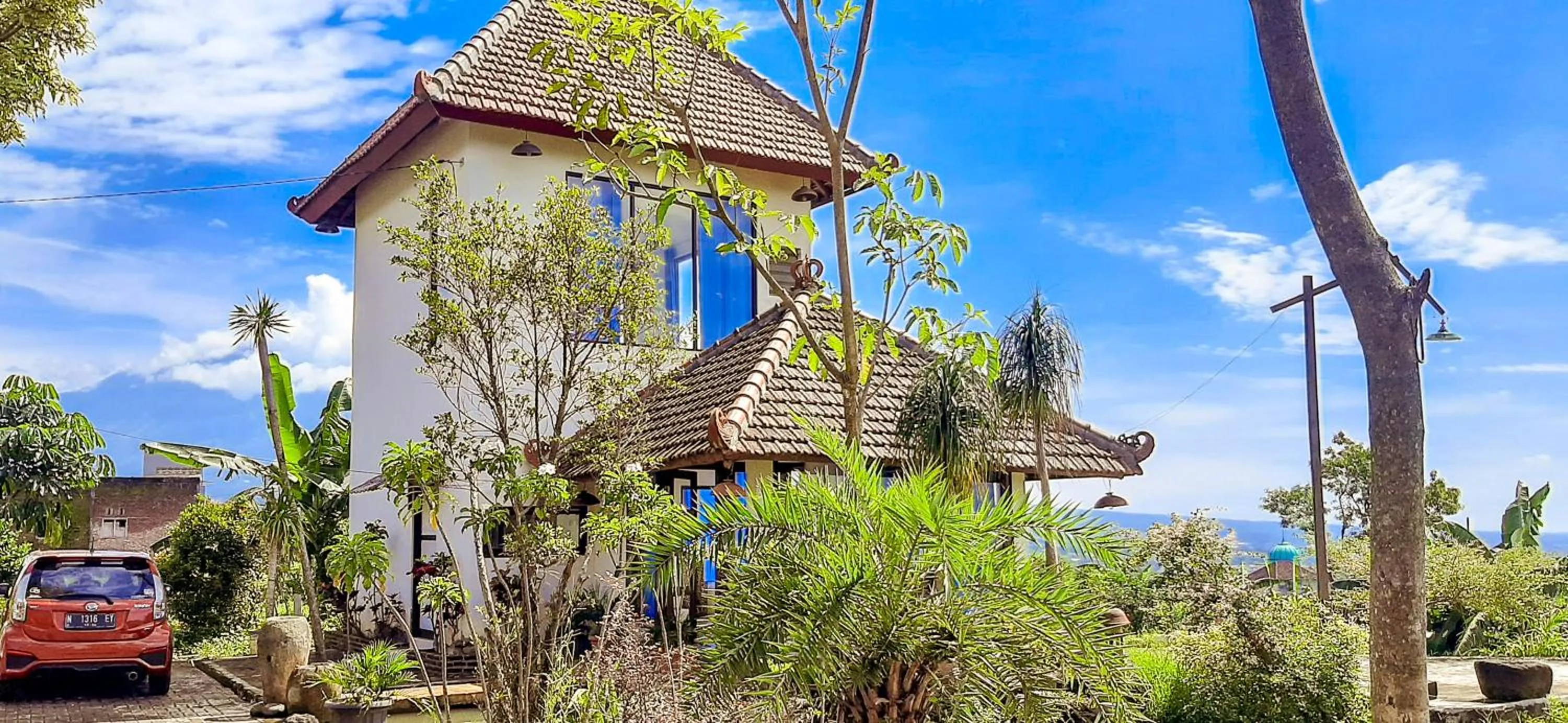 Facade/entrance in Villa Kebun Jeruk Syariah Malang by ecommerceloka