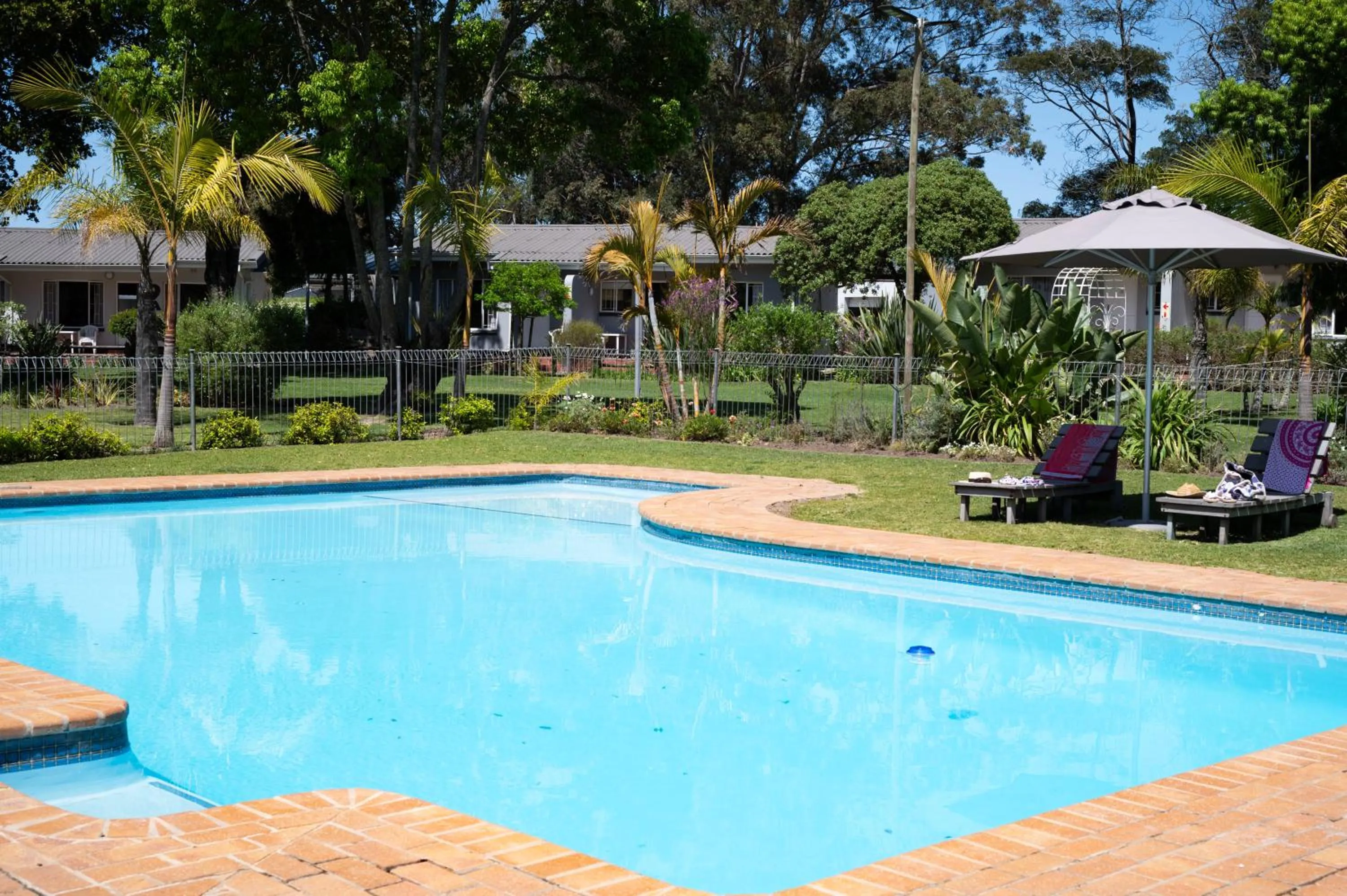 Day in Pine Lodge George