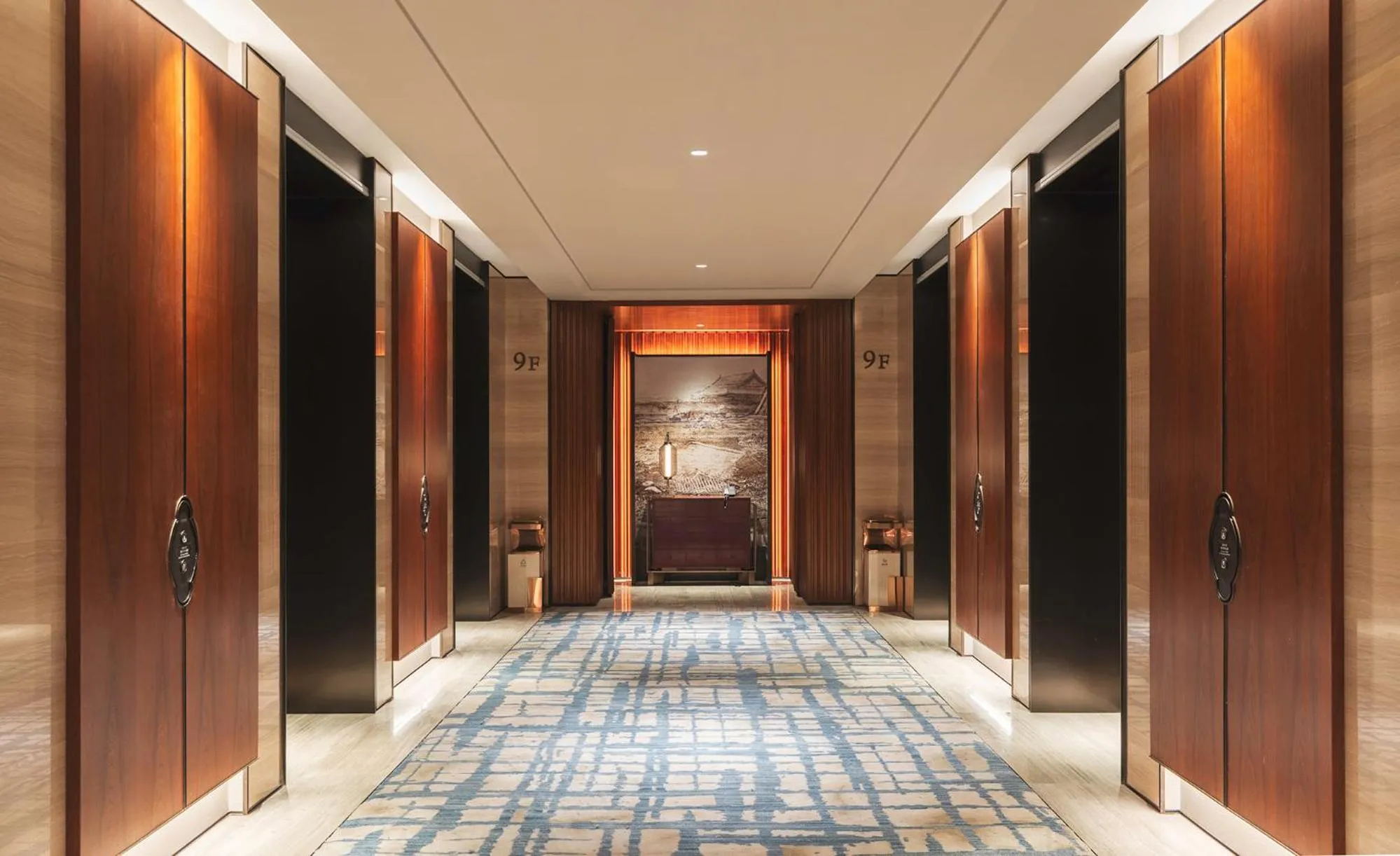 elevator in HUALUXE Beijing Xinan